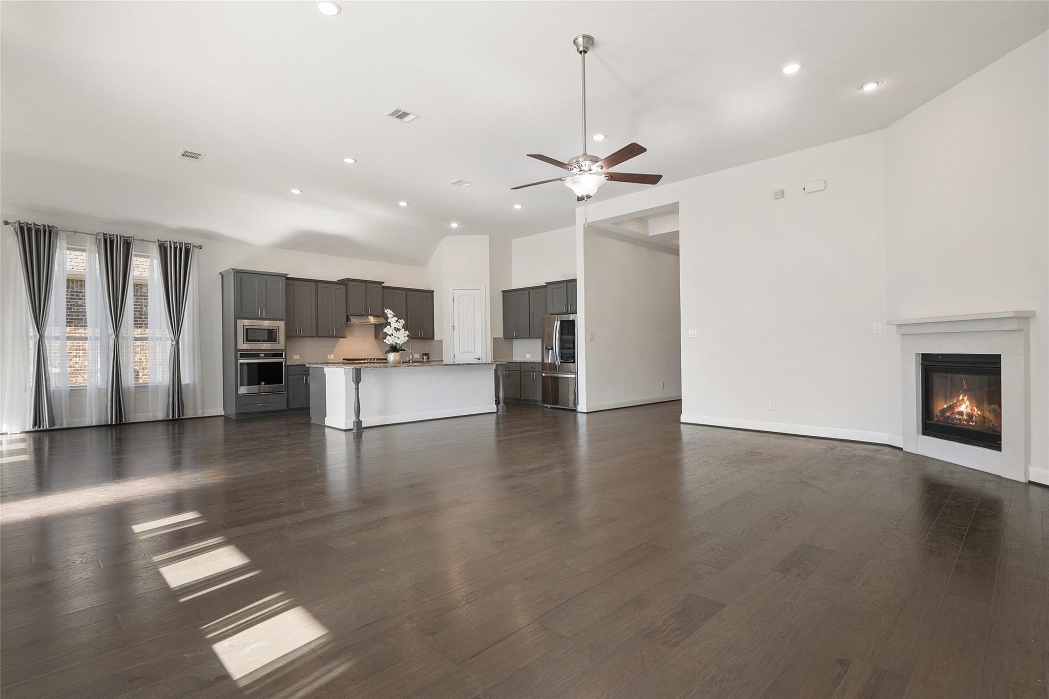 2016 Elk Creek Dr, Leander, TX 78641