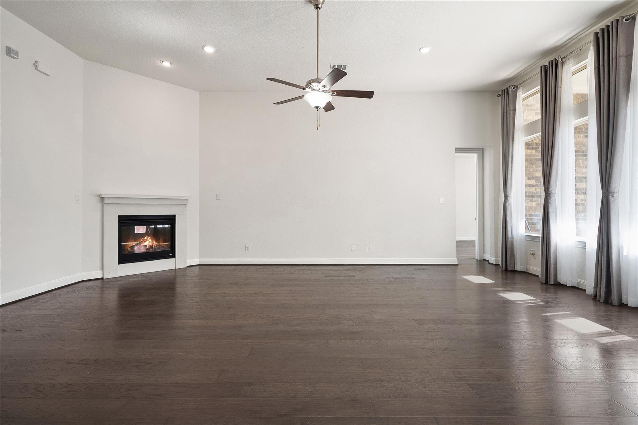 2016 Elk Creek Dr, Leander, TX 78641