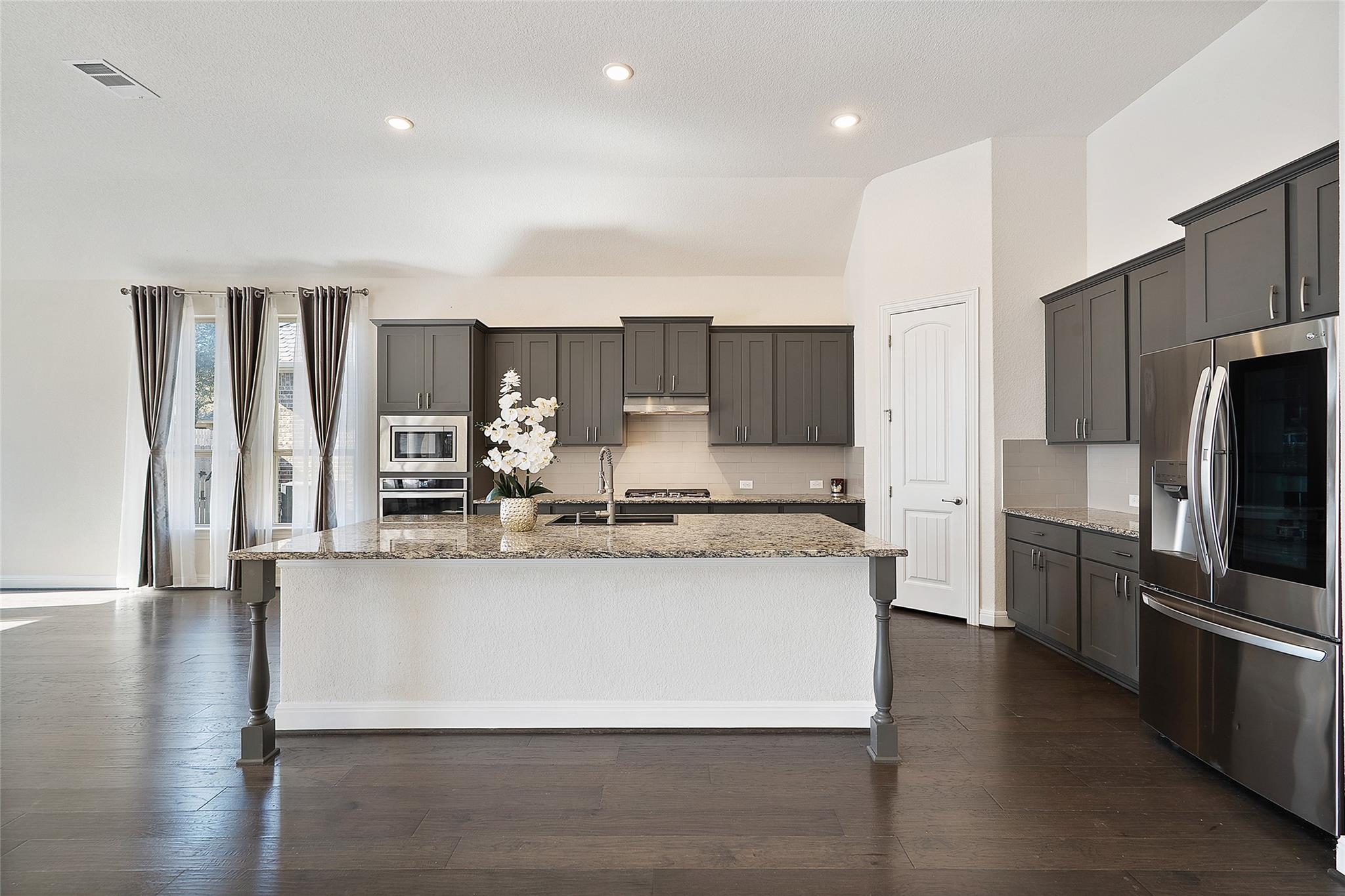 2016 Elk Creek Dr, Leander, TX 78641