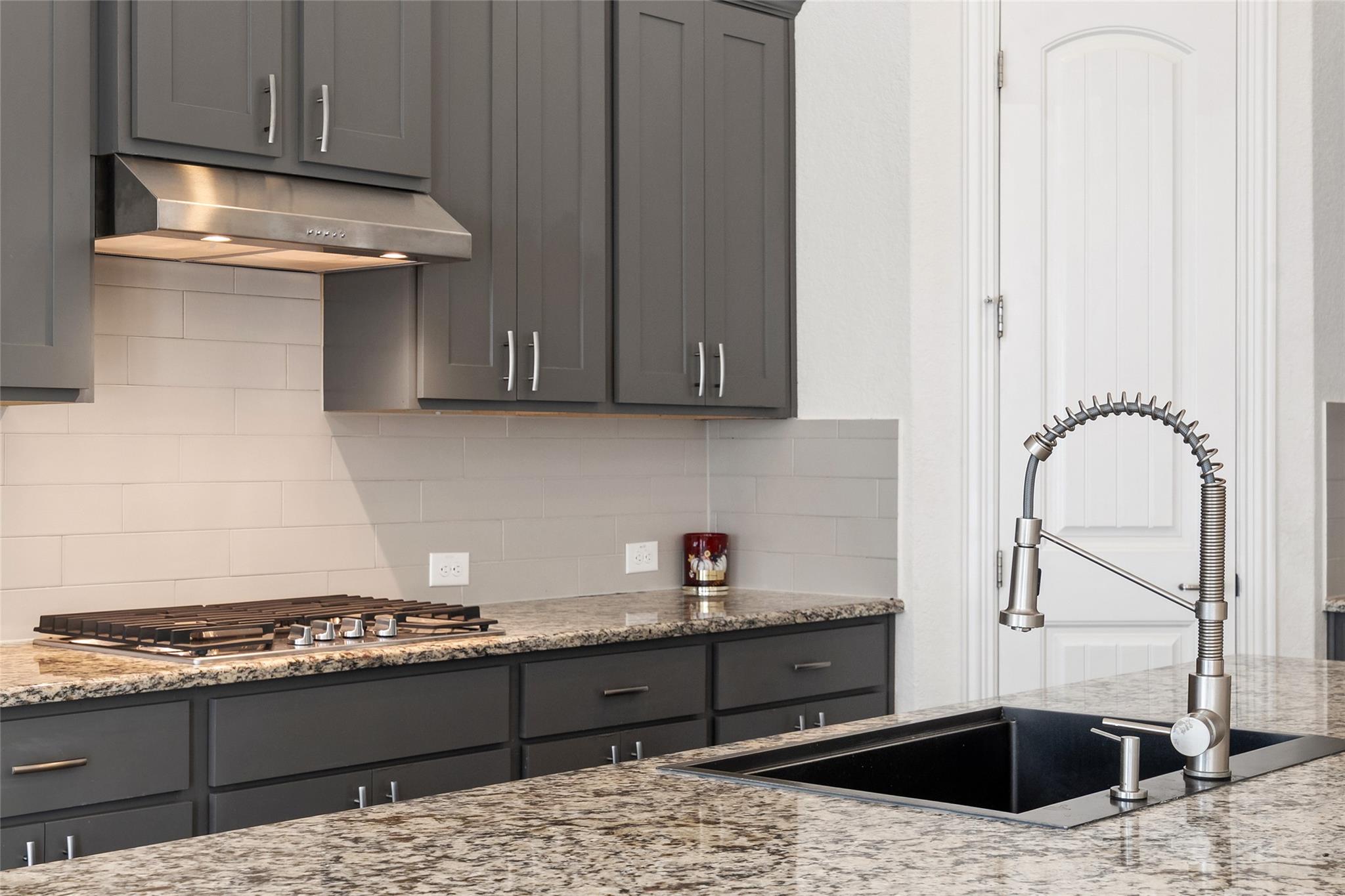 2016 Elk Creek Dr, Leander, TX 78641