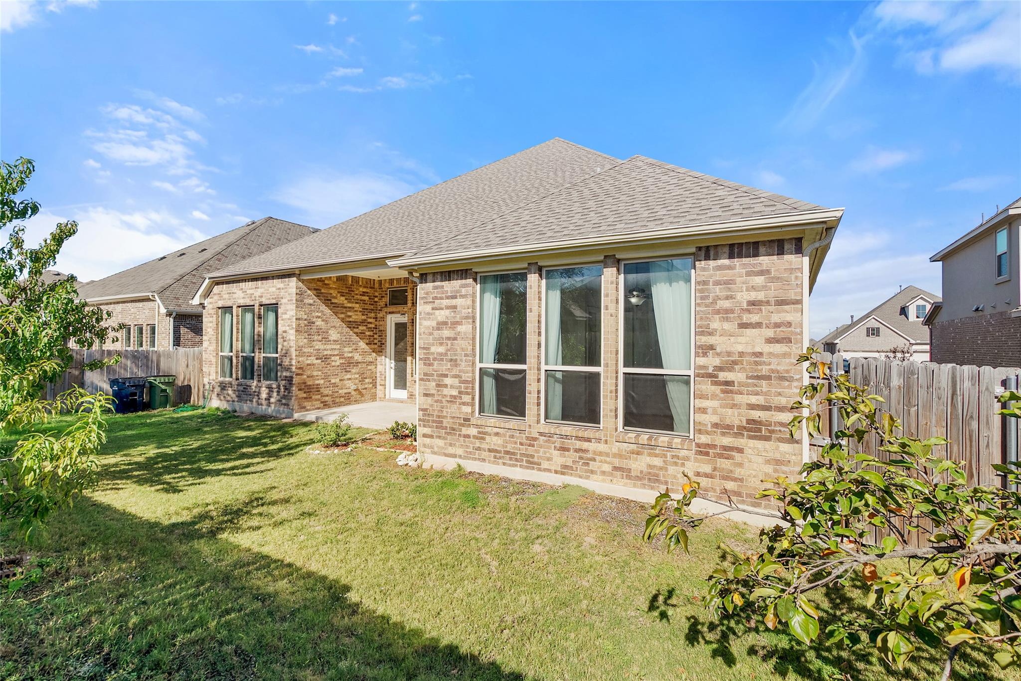 2016 Elk Creek Dr, Leander, TX 78641
