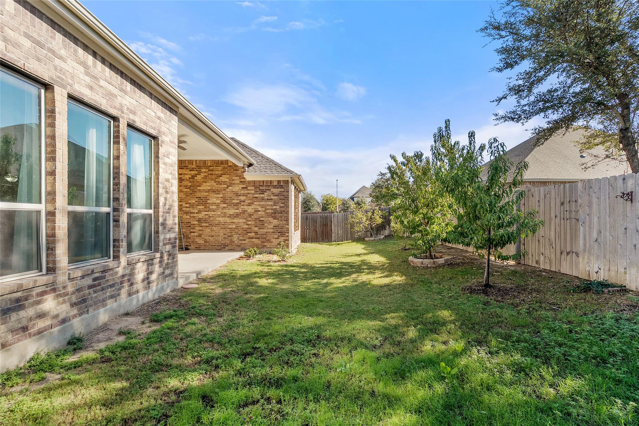 2016 Elk Creek Dr, Leander, TX 78641