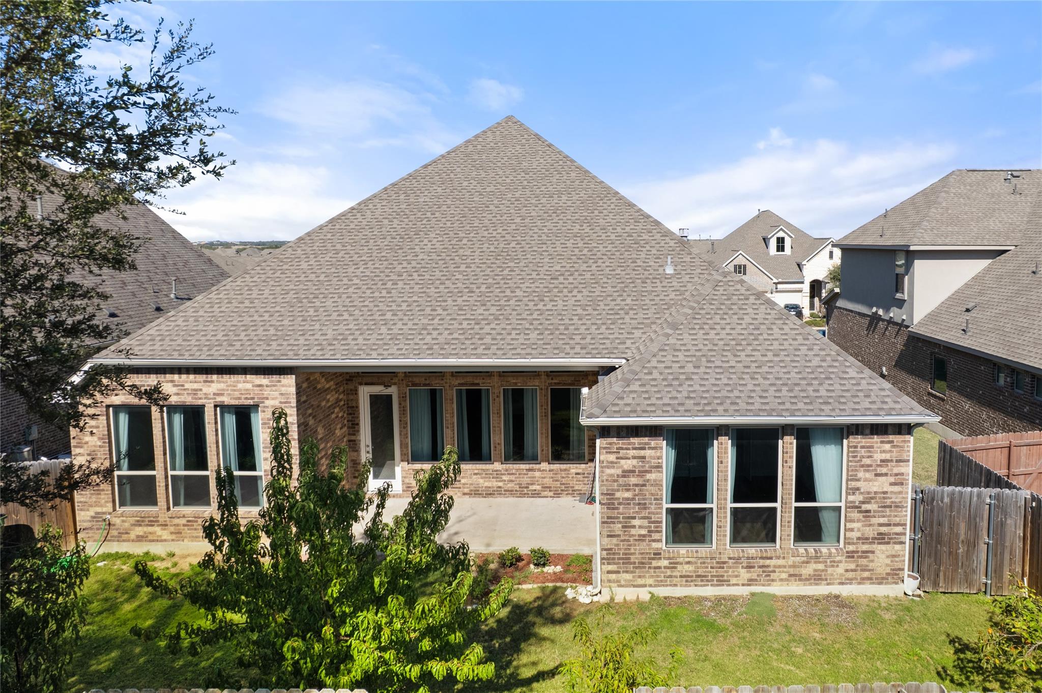 2016 Elk Creek Dr, Leander, TX 78641