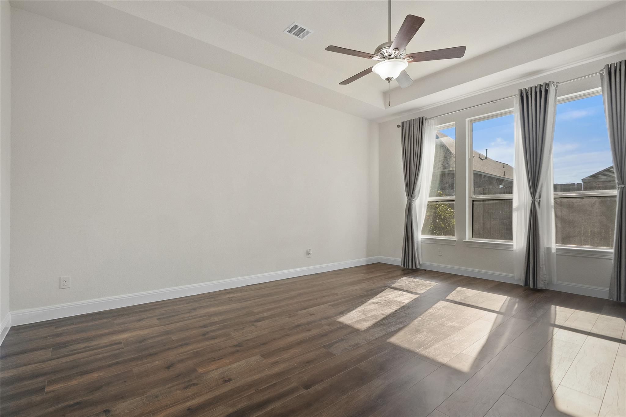 2016 Elk Creek Dr, Leander, TX 78641