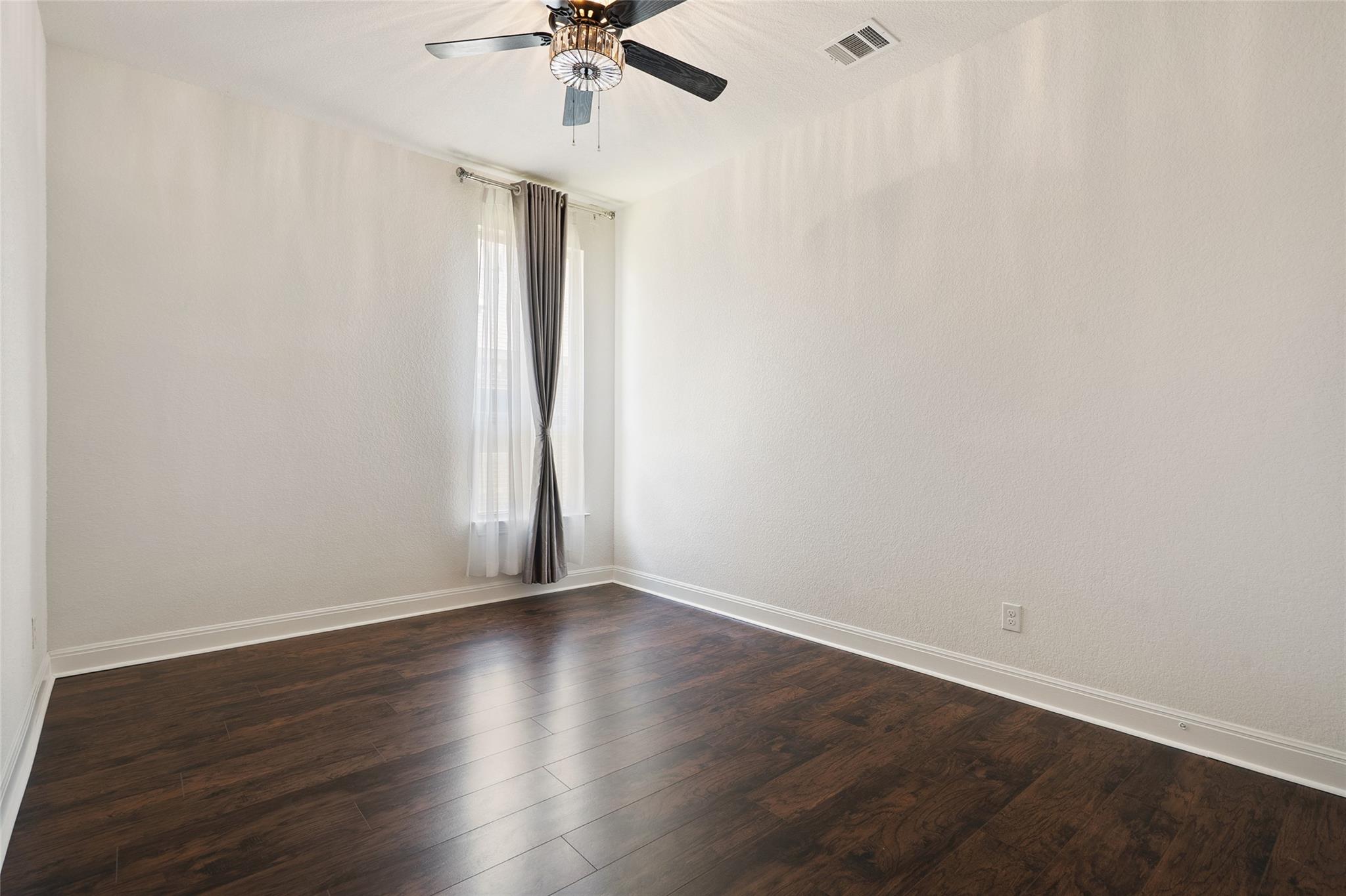 2016 Elk Creek Dr, Leander, TX 78641