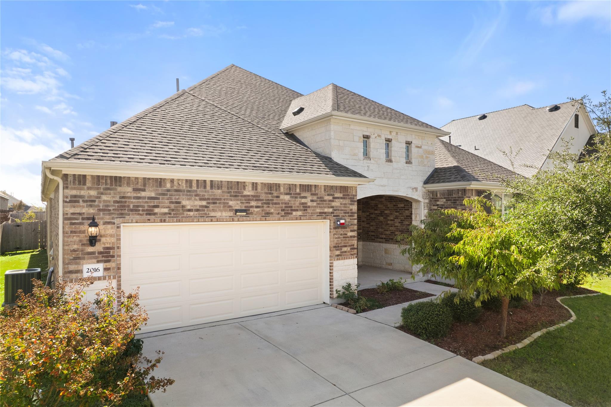 2016 Elk Creek Dr, Leander, TX 78641