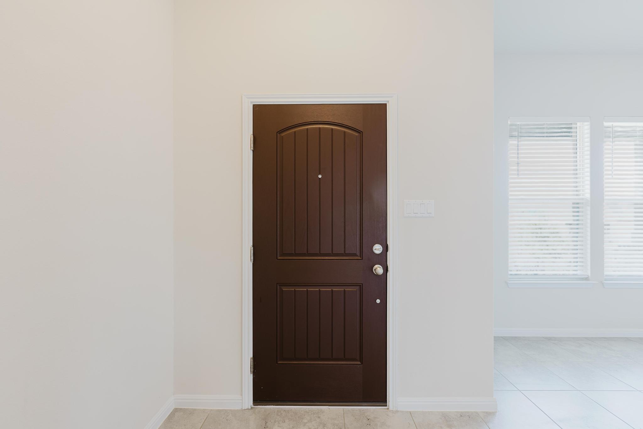 101 Falkland St, Hutto, TX 78634