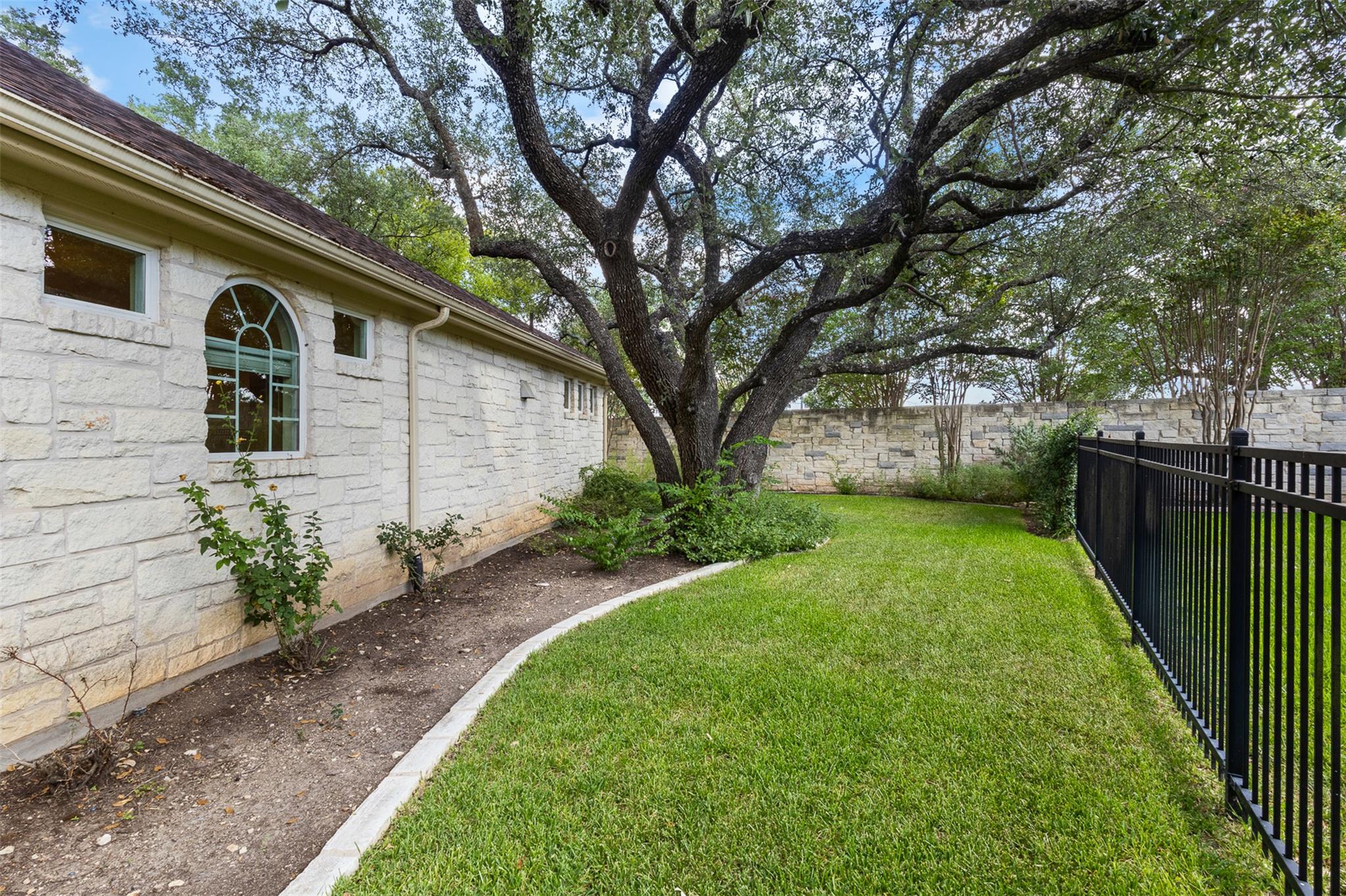 806 Boquilla Trl, Georgetown, TX 78633