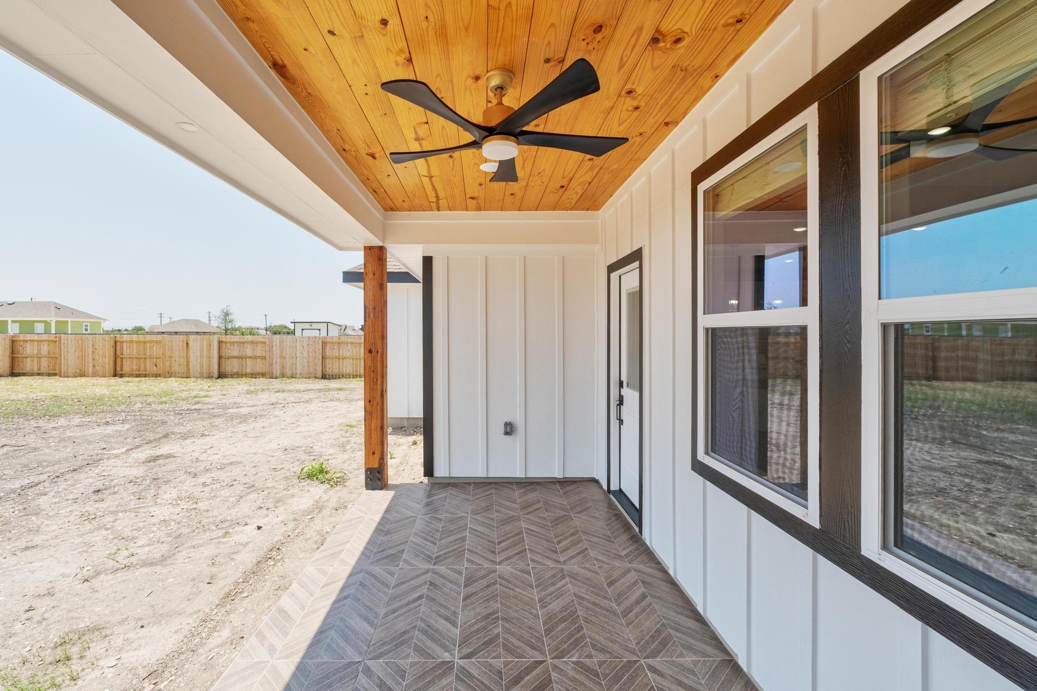 123 Bianca Cir, Del Valle, TX 78617