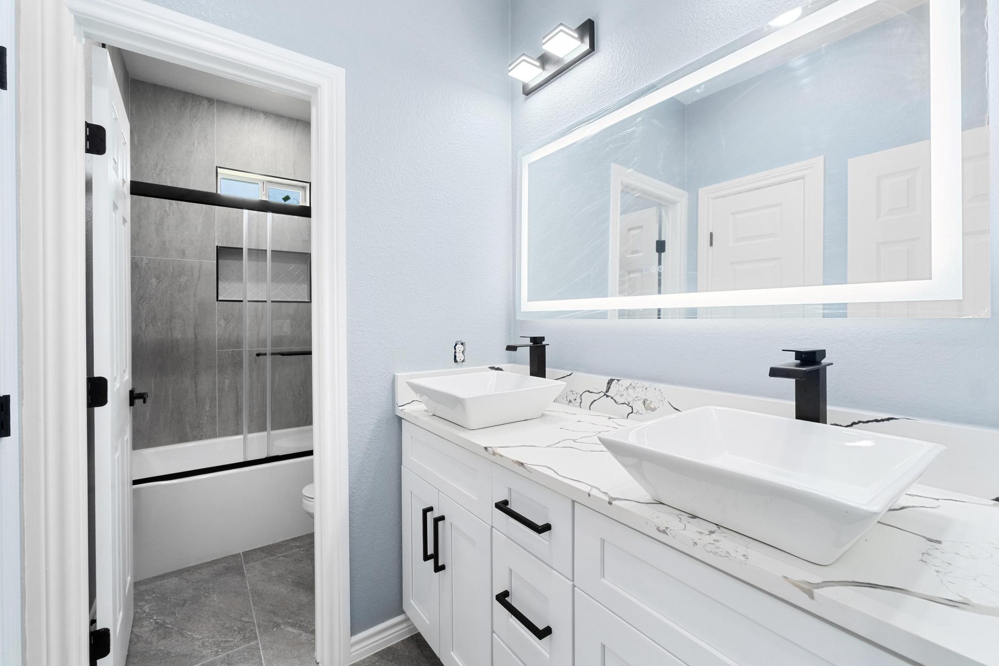 123 Bianca Cir, Del Valle, TX 78617