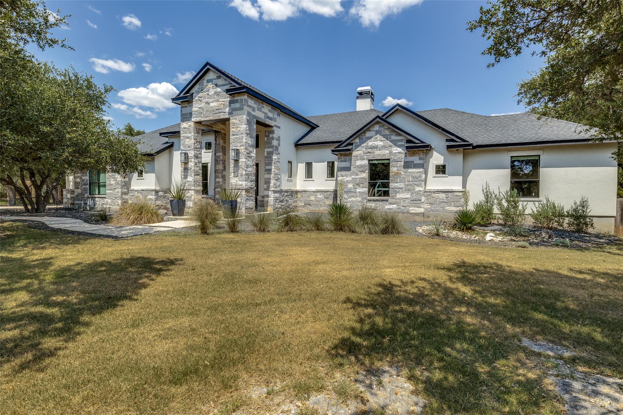 550 Saxet Trl, Spring Branch, TX 78070