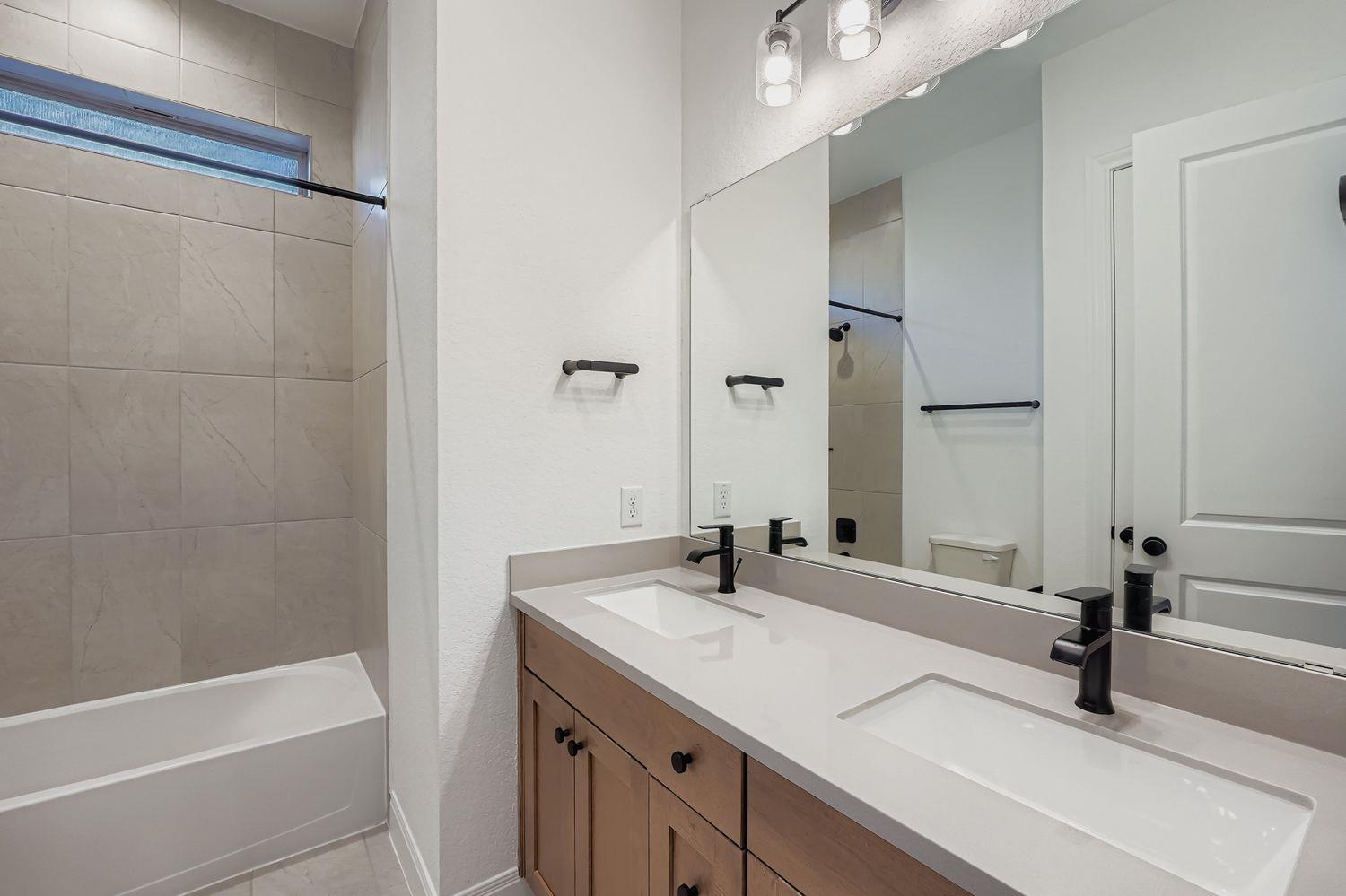 176 Prickly Poppy Loop, Kyle, TX 78640