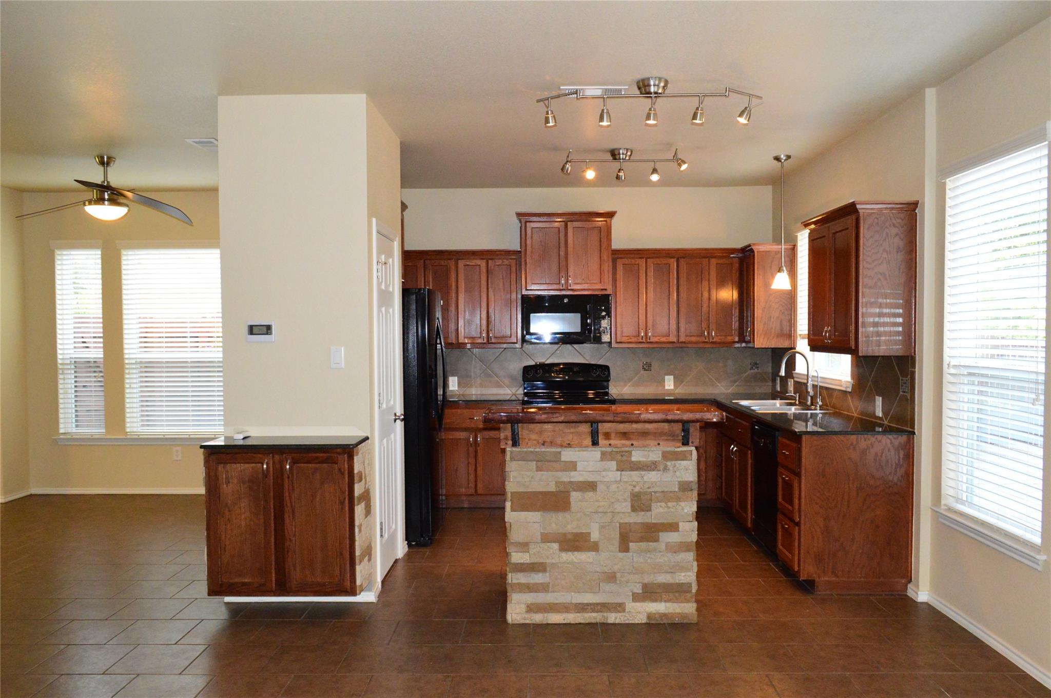 1510 Indian Camp Trl, Copperas Cove, TX 76522