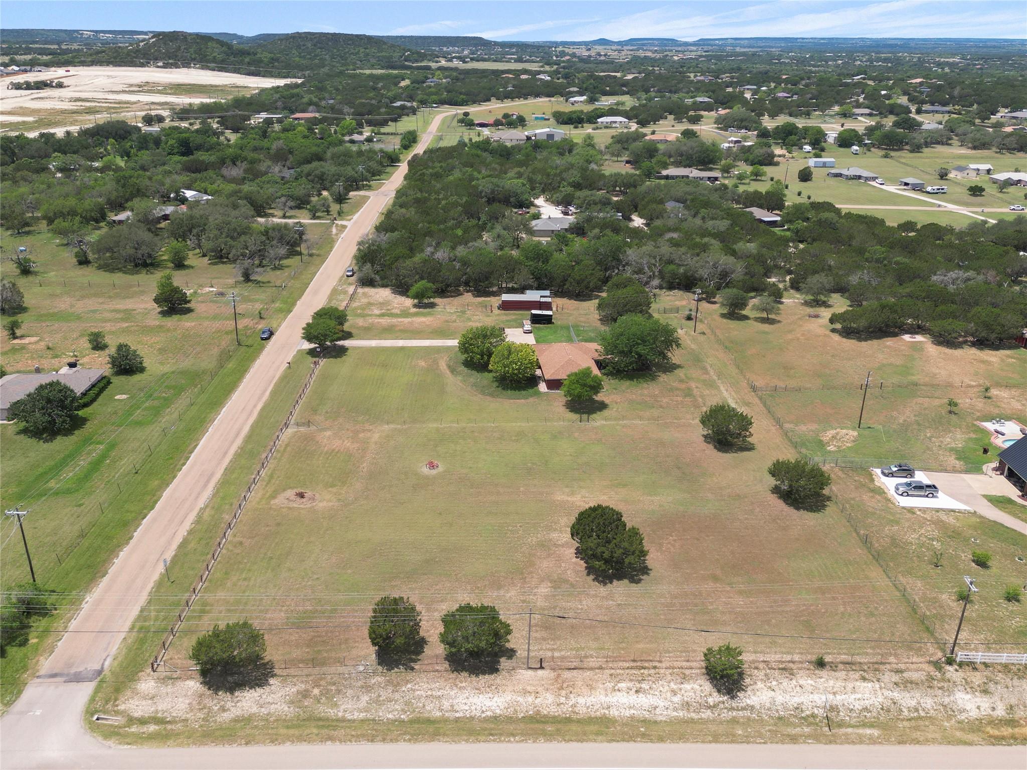 532 Whispering Oaks Dr, Copperas Cove, TX 76522
