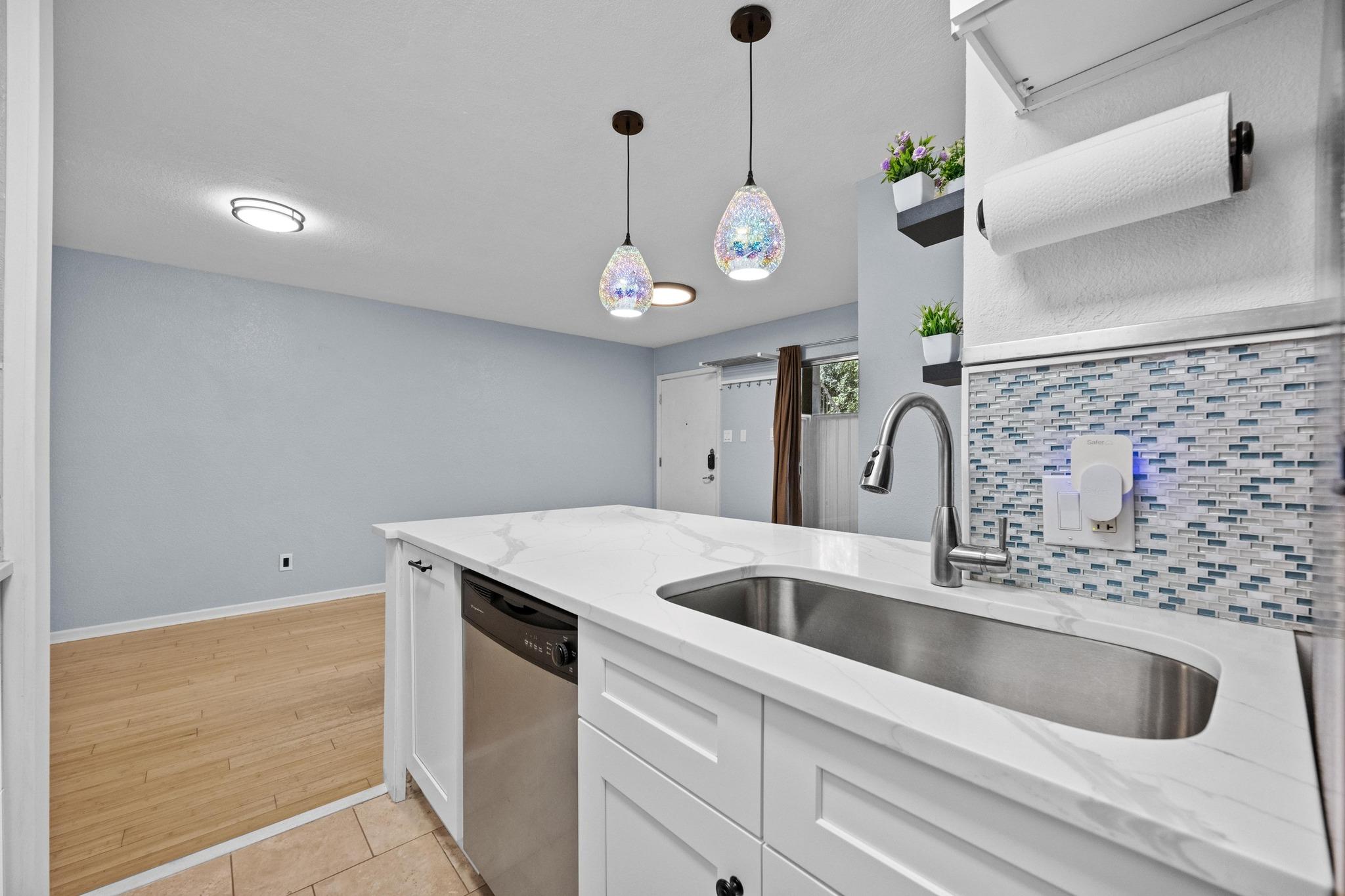 3204 Menchaca Rd # 405, Austin, TX 78704