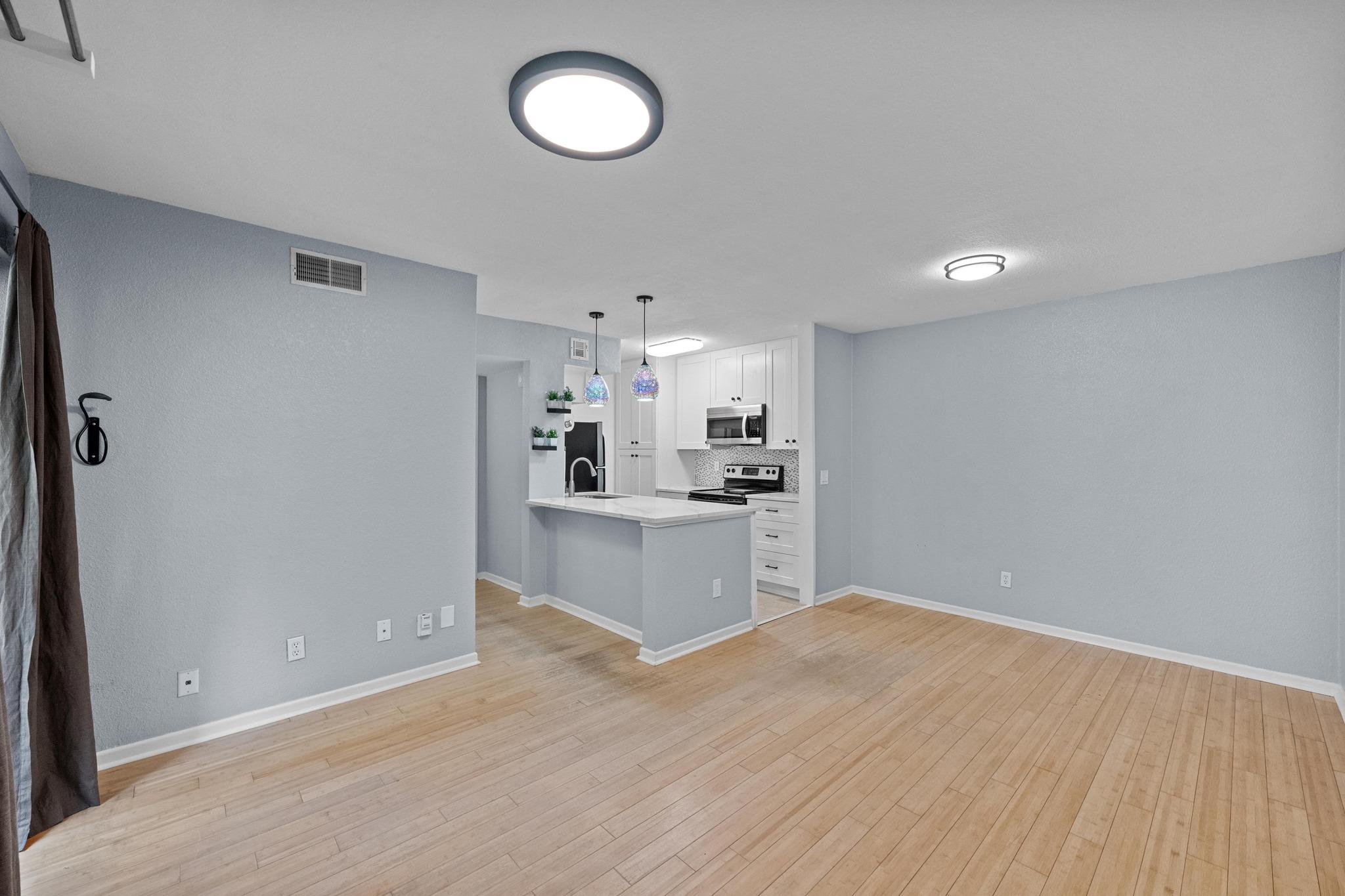 3204 Menchaca Rd # 405, Austin, TX 78704