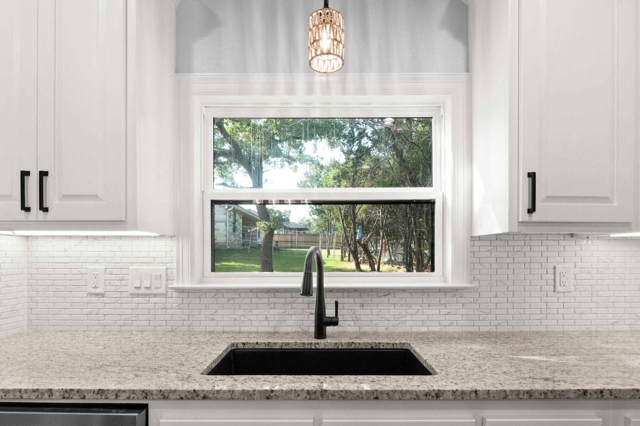 1617 Badger Ln, Lampasas, TX 76550