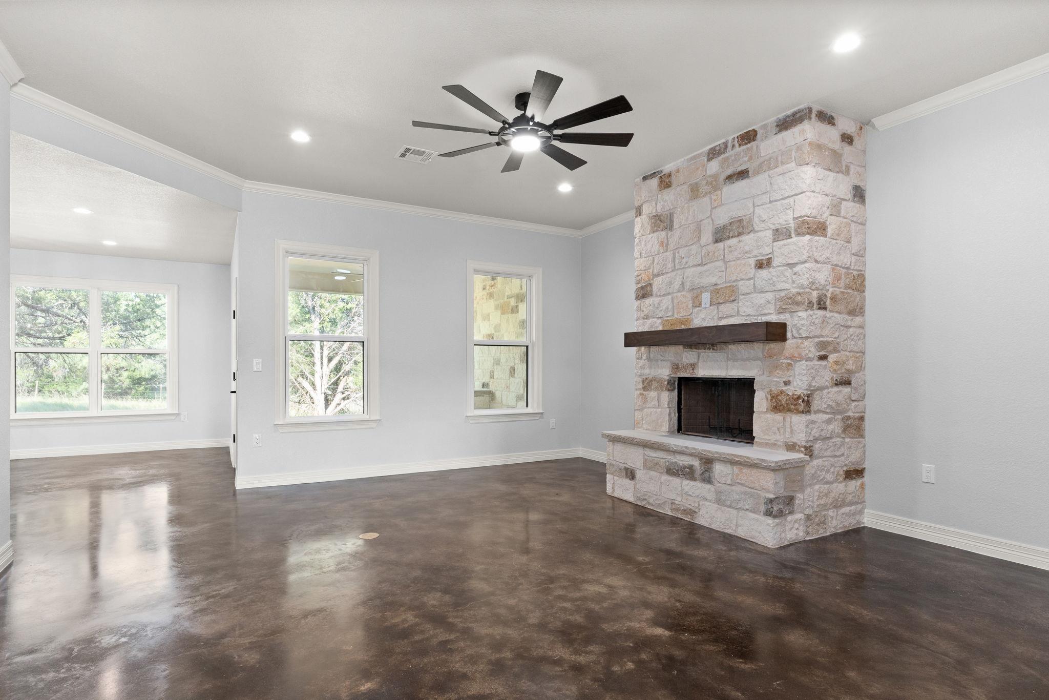 1617 Badger Ln, Lampasas, TX 76550