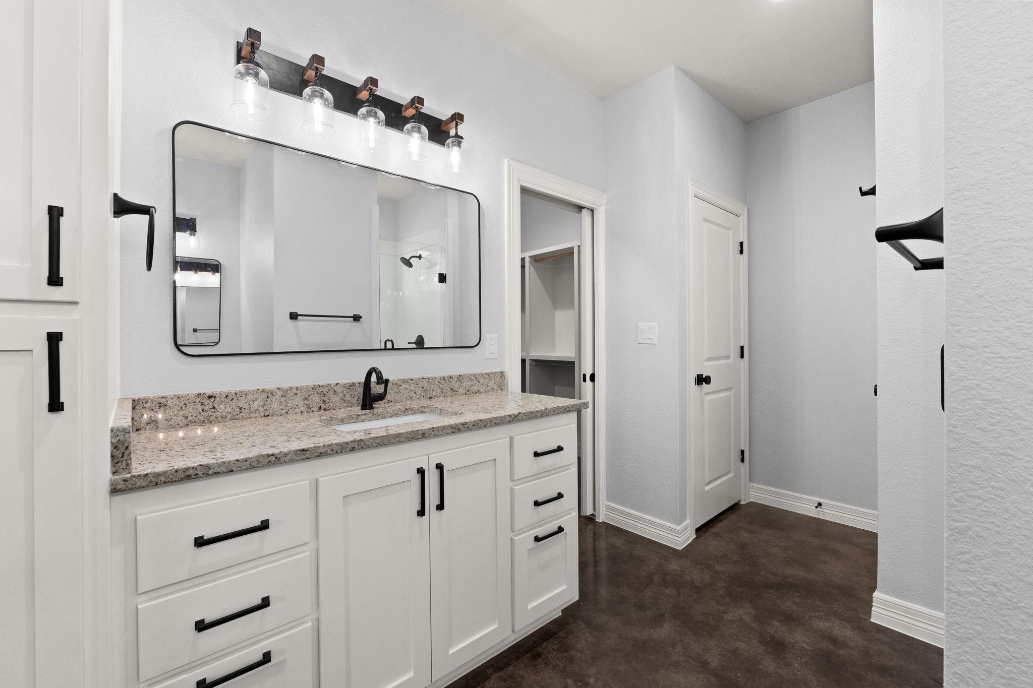 1617 Badger Ln, Lampasas, TX 76550