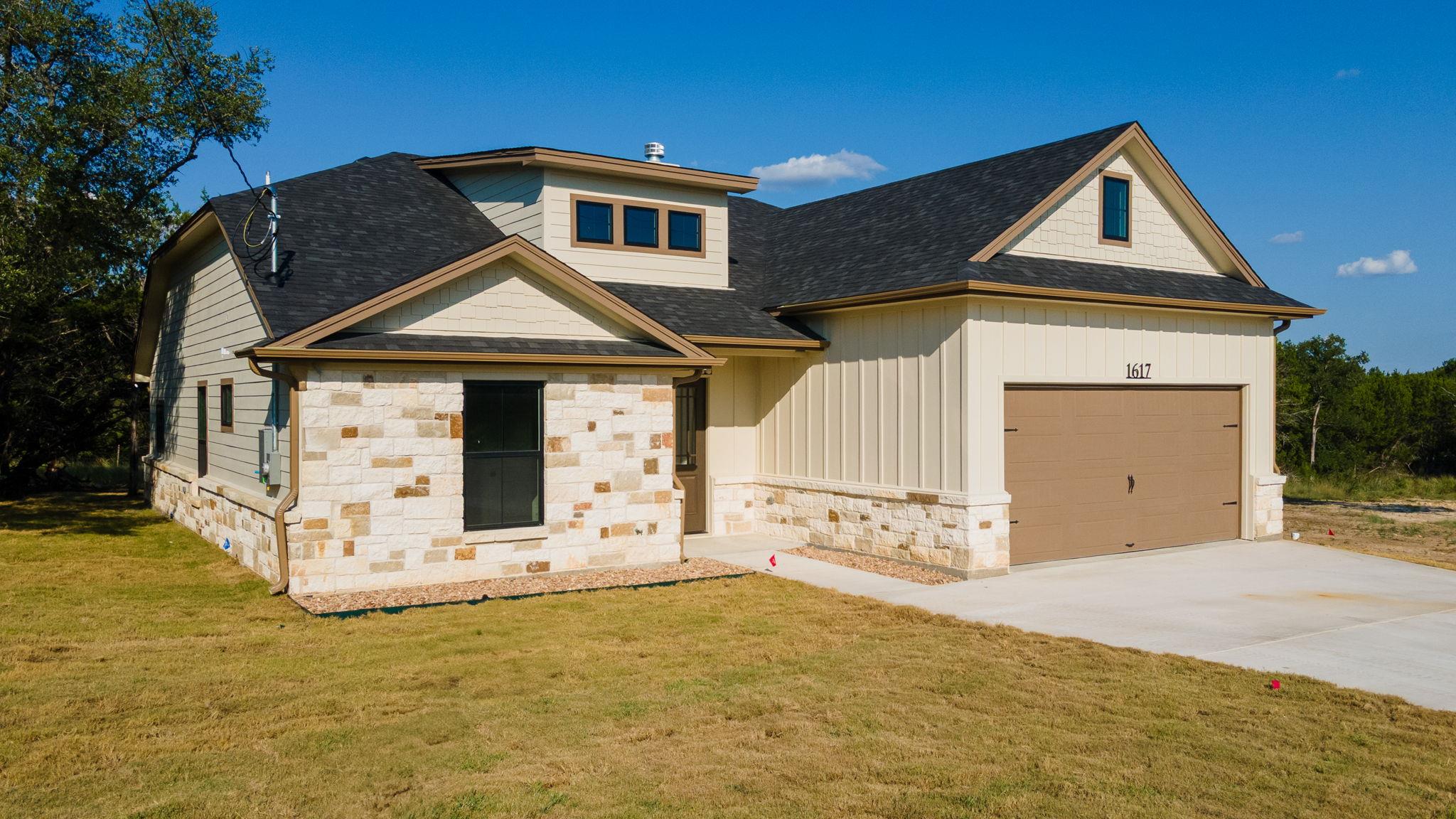 1617 Badger Ln, Lampasas, TX 76550