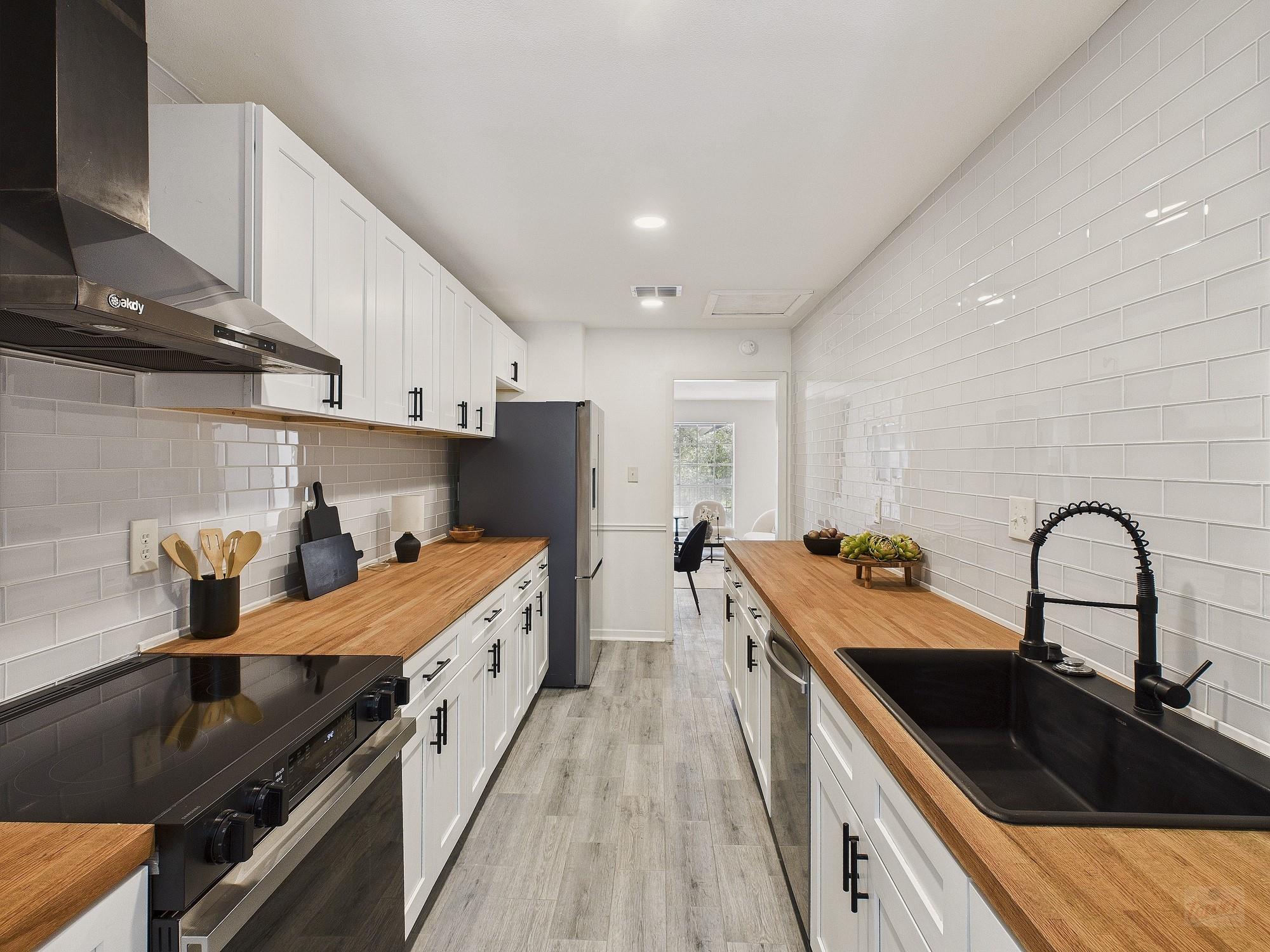 6108 Shadow Valley Dr # A & B, Austin, TX 78731