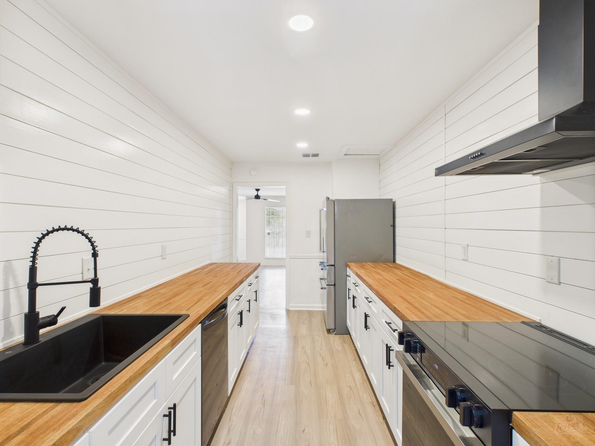 6108 Shadow Valley Dr # A & B, Austin, TX 78731