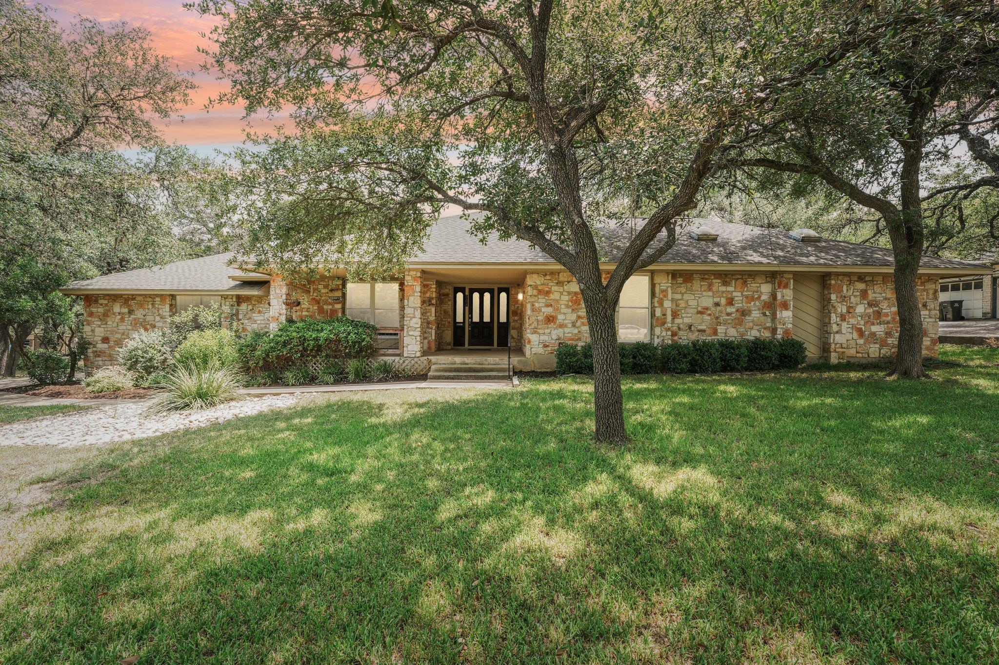 304 Leisurewoods Dr, Buda, TX 78610