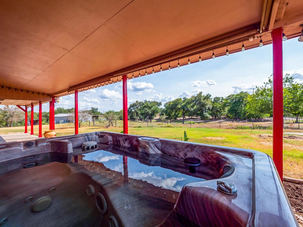 233 The Ranch Rd, Del Valle, TX 78617