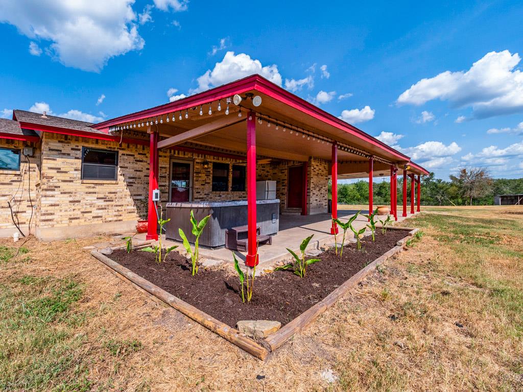 233 The Ranch Rd, Del Valle, TX 78617