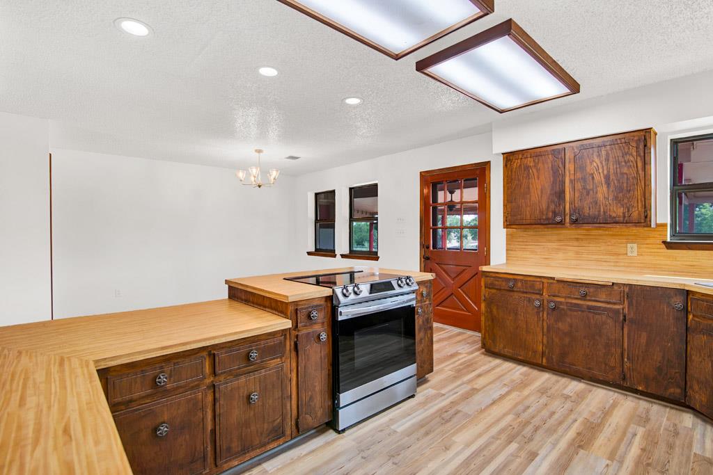 233 The Ranch Rd, Del Valle, TX 78617