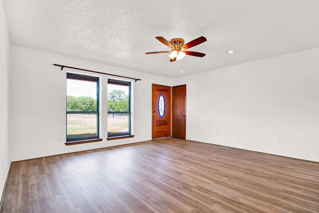 233 The Ranch Rd, Del Valle, TX 78617