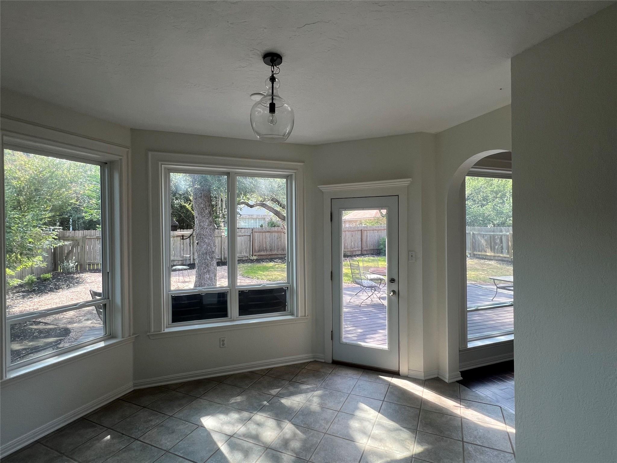 11216 Crossland Dr, Austin, TX 78726