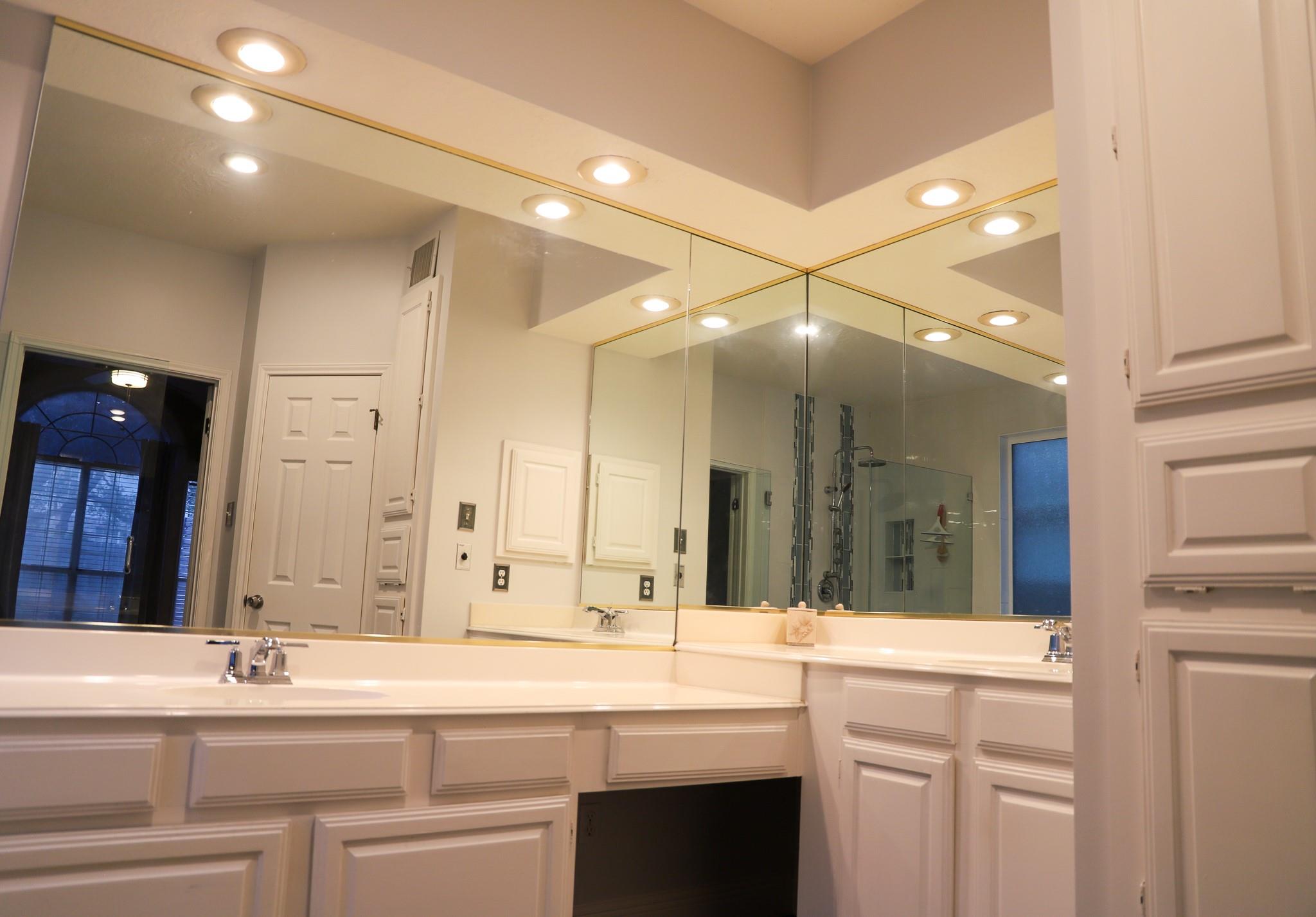 11216 Crossland Dr, Austin, TX 78726