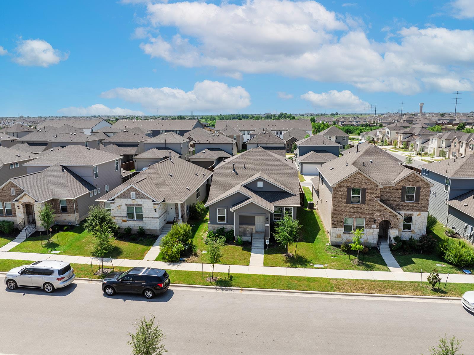 104 Gracie Way, Hutto, TX 78634