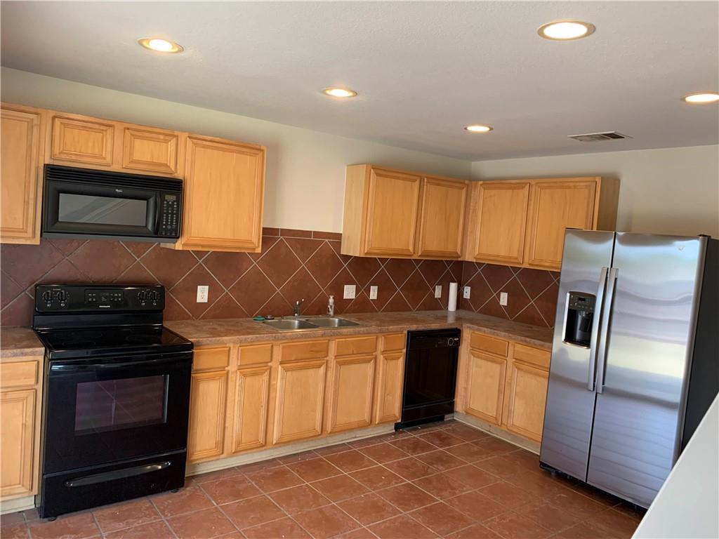 1605 Lit Candle Cv, Leander, TX 78641