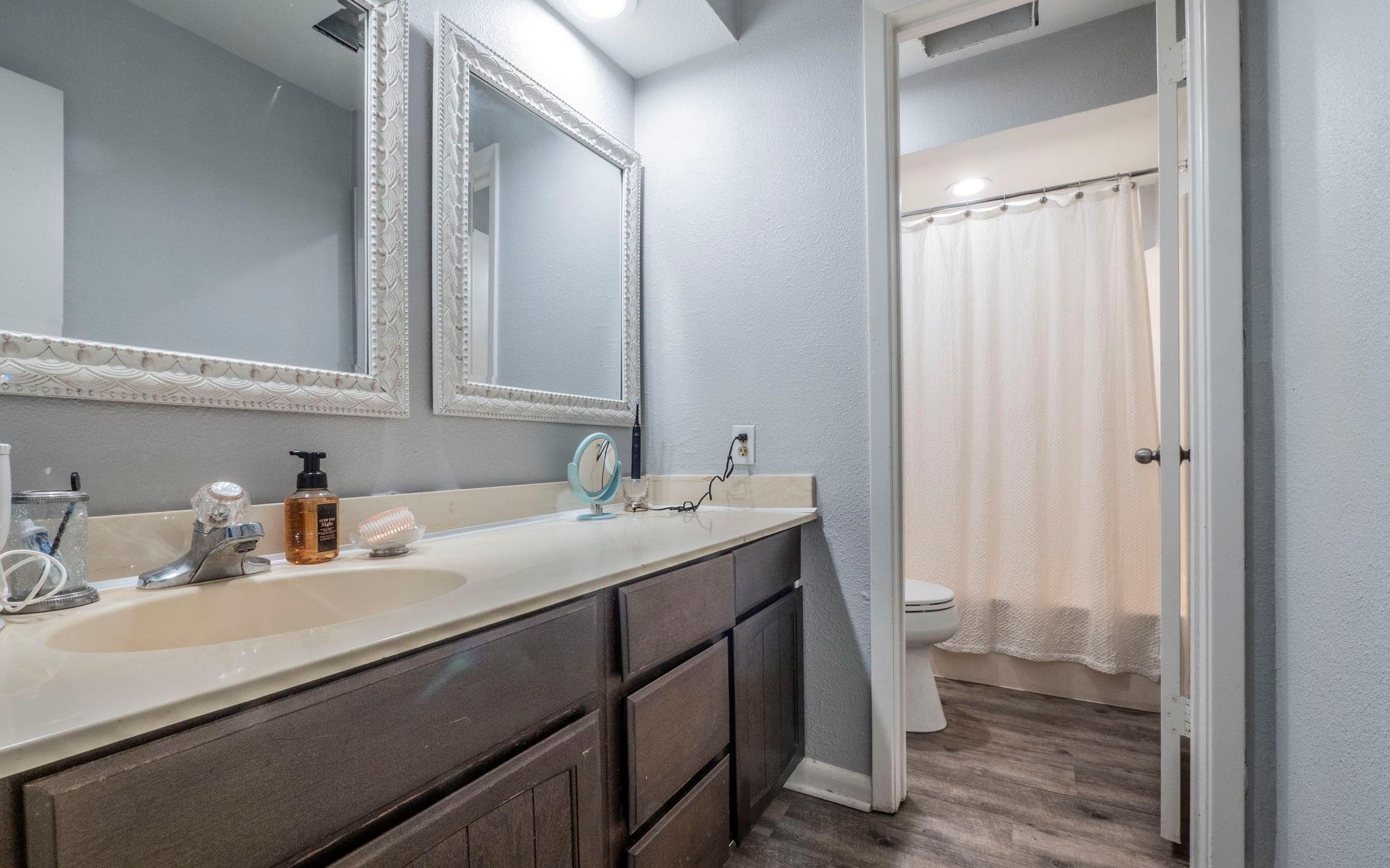 5209 Langwood Dr, Austin, TX 78754