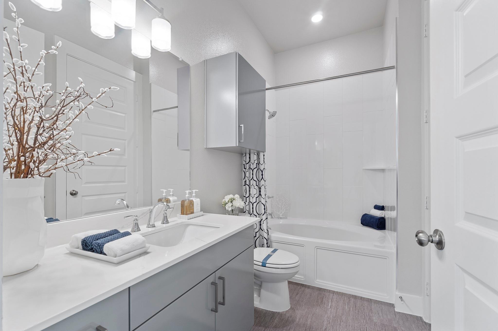 476 Suffield Dr # 411, Buda, TX 78610