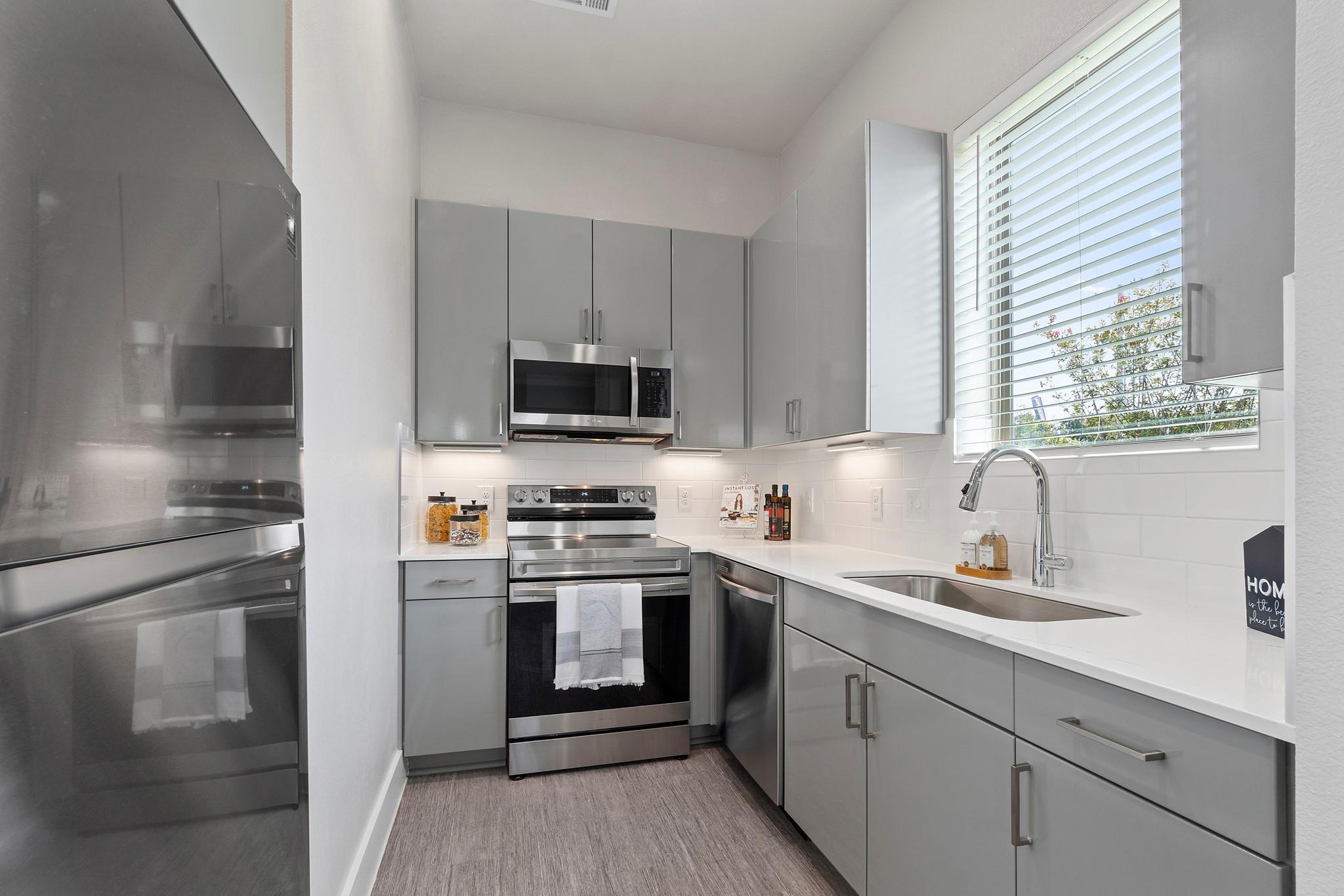 476 Suffield Dr # 411, Buda, TX 78610