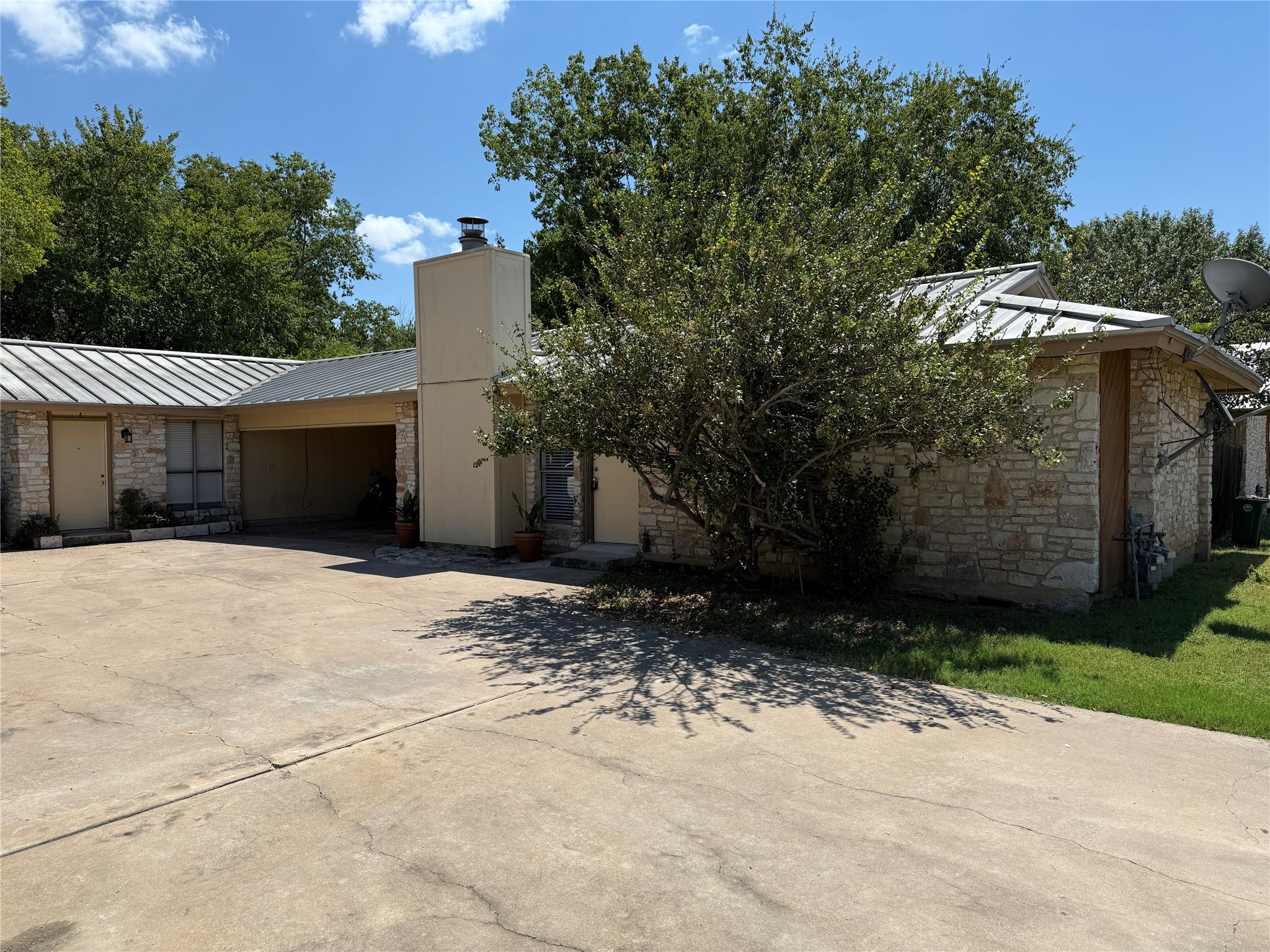 2106 Conestoga Trl # B, Austin, TX 78744