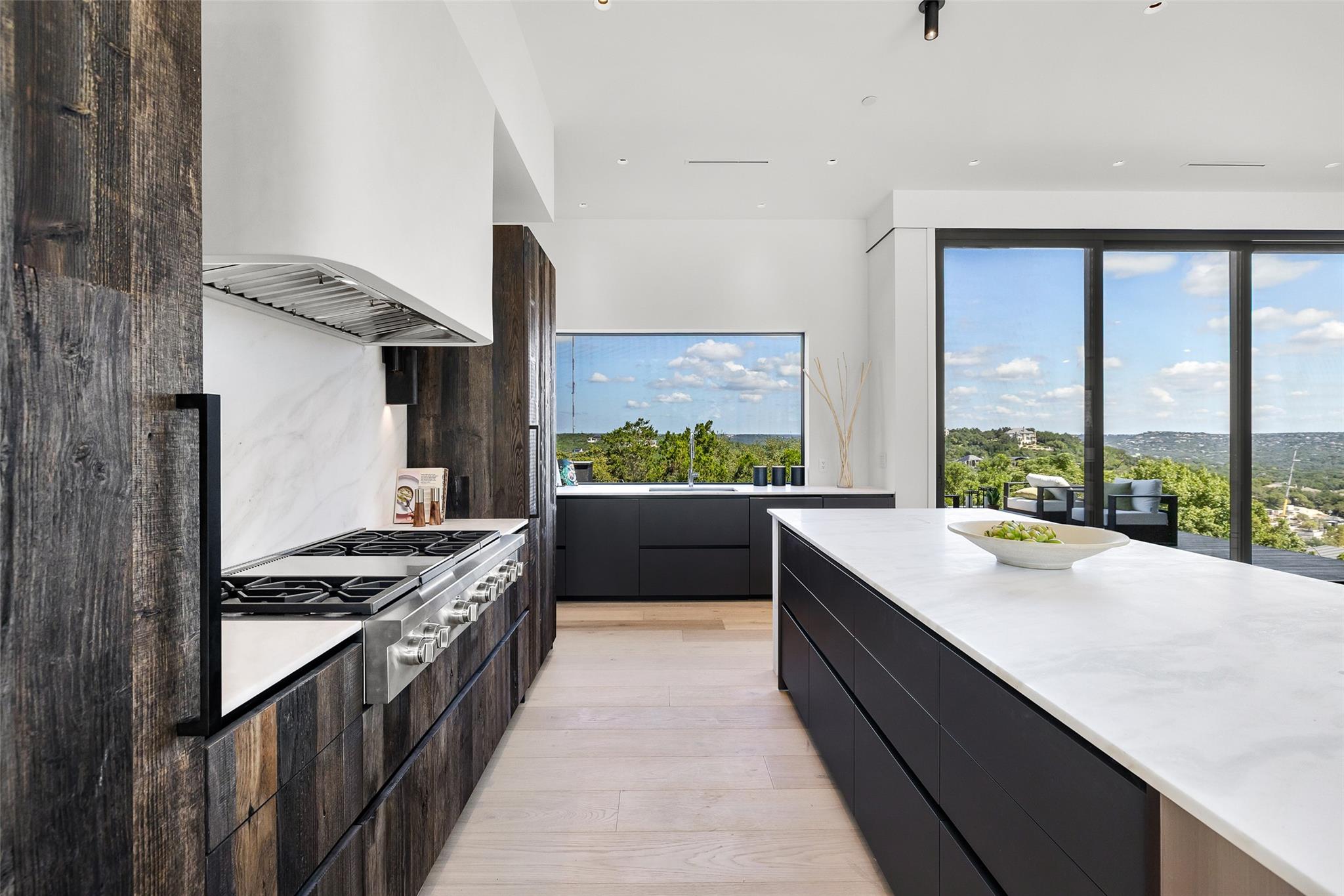 2404 Camino Alto Rd, Austin, TX 78746