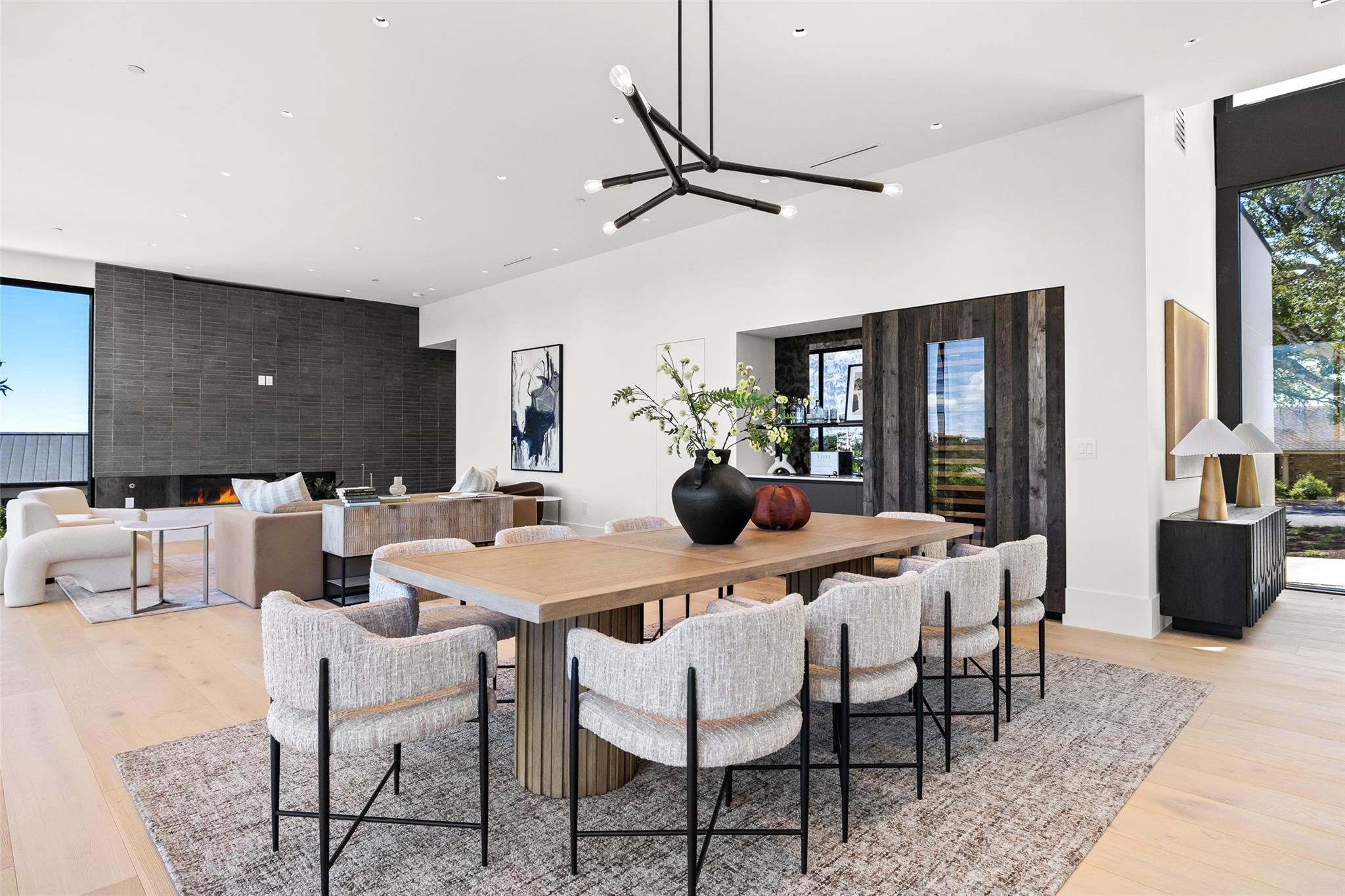 2404 Camino Alto Rd, Austin, TX 78746