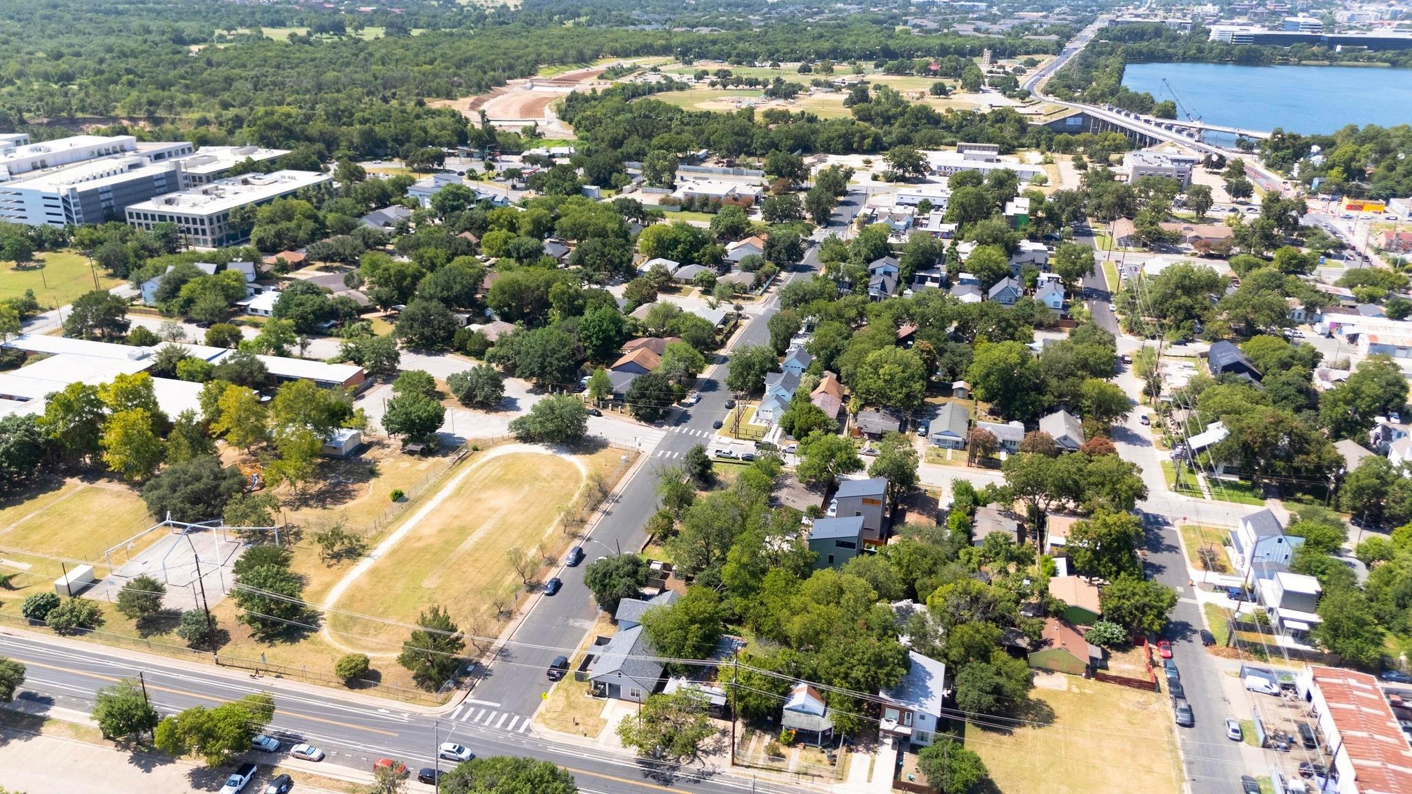 2909 E 5th St, Austin, TX 78702