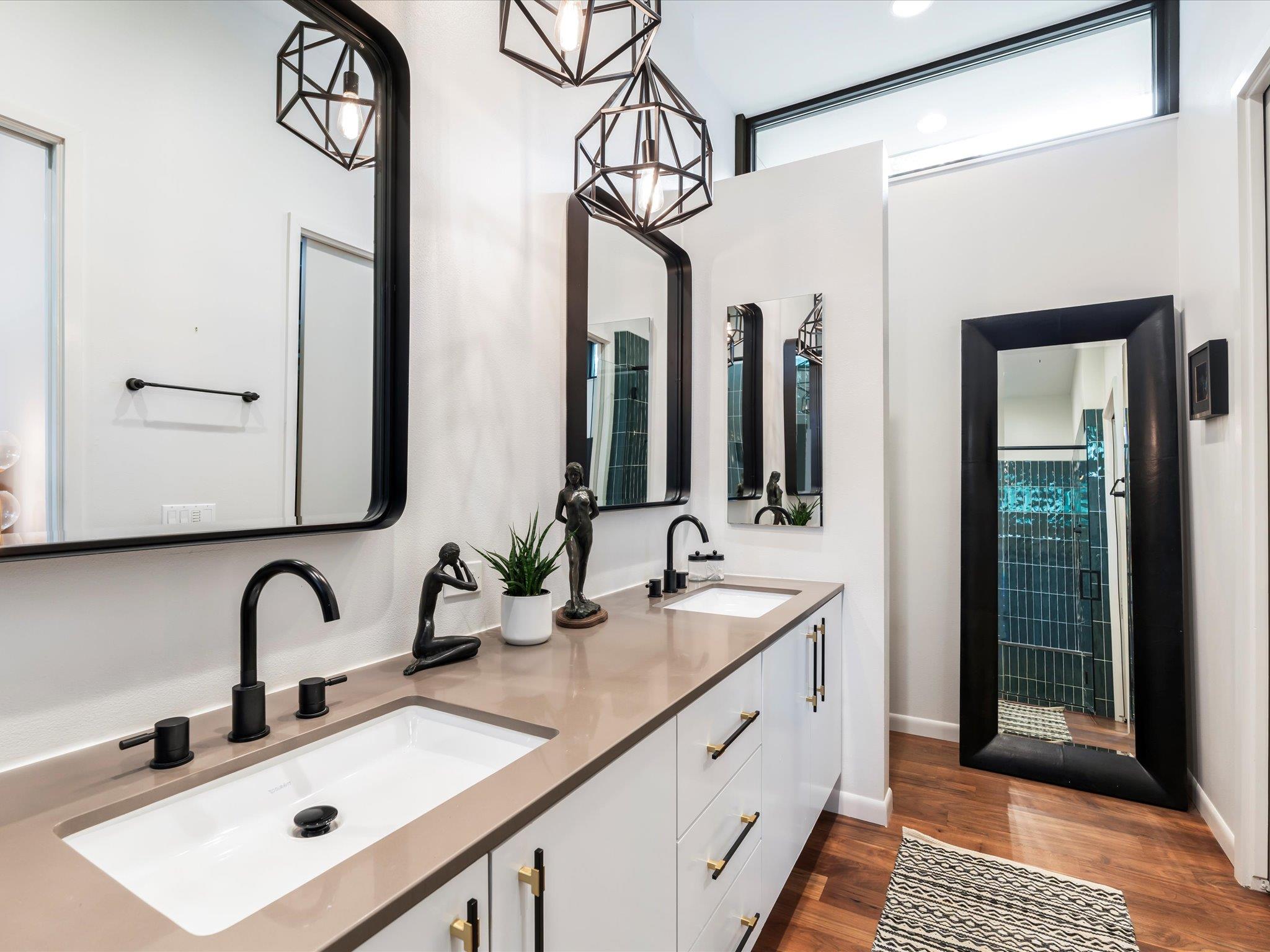 1703 Dexter St, Austin, TX 78704