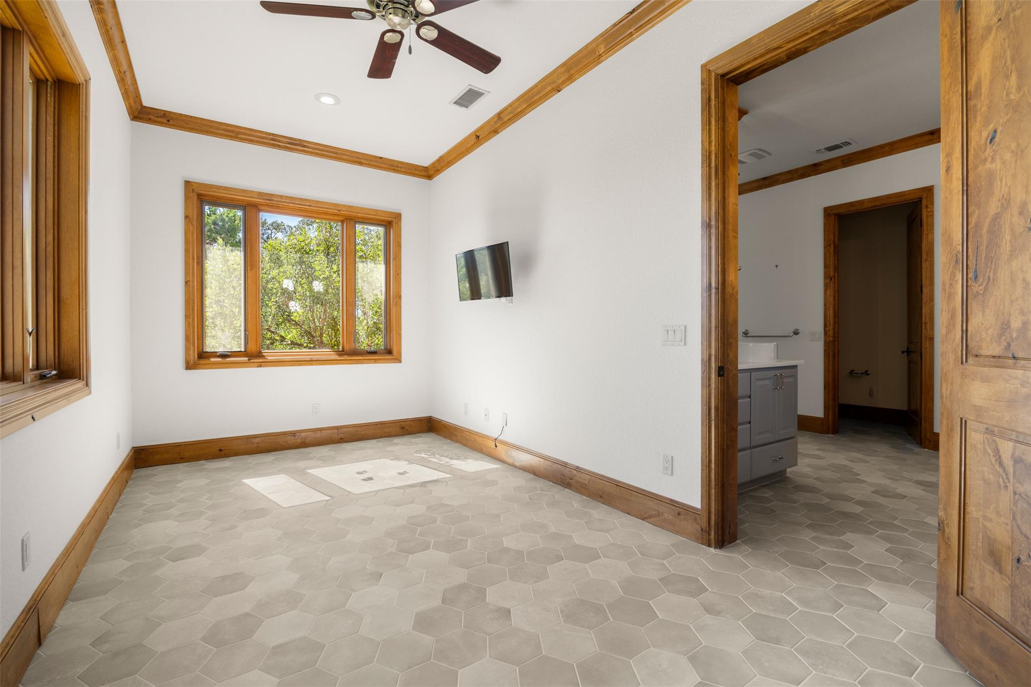 470 Inspiration Trl, Wimberley, TX 78676