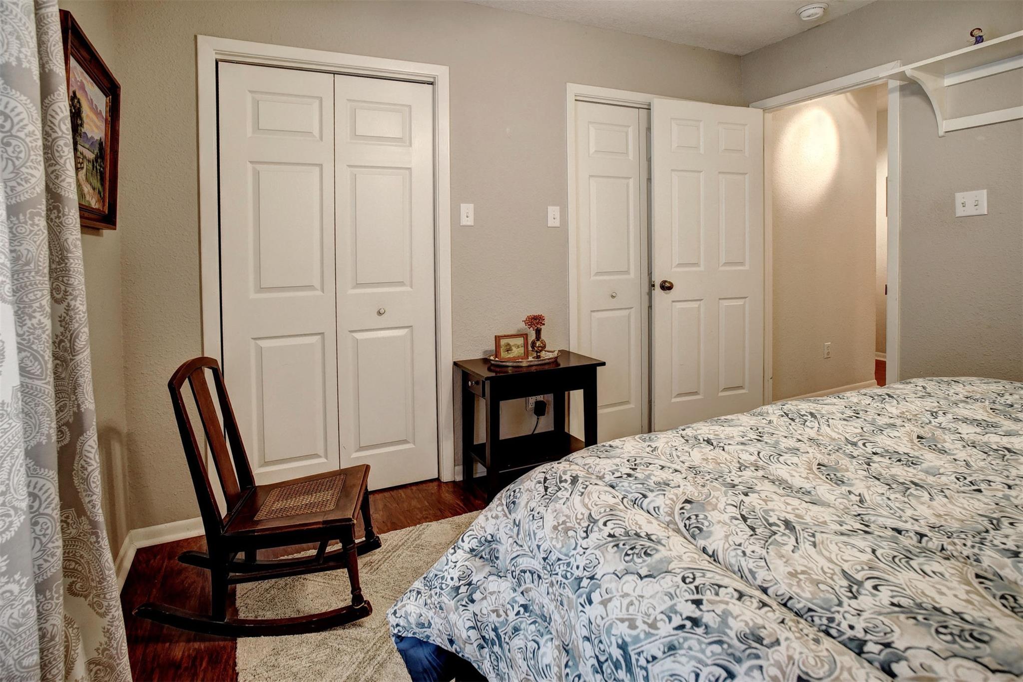 1001 Charleston Blvd, Smithville, TX 78957