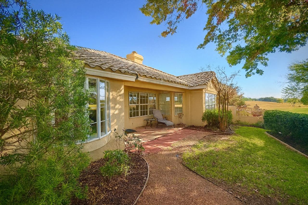 30205 Hacienda Ln, Georgetown, TX 78628