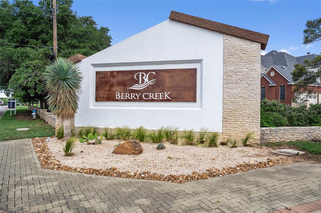 30205 Hacienda Ln, Georgetown, TX 78628