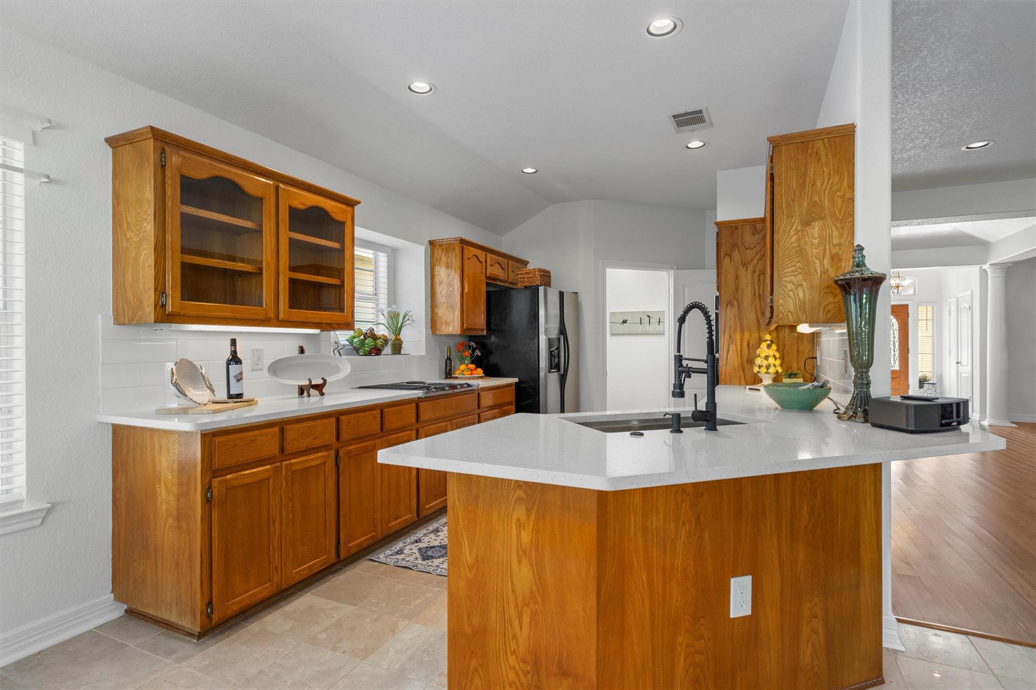 30205 Hacienda Ln, Georgetown, TX 78628