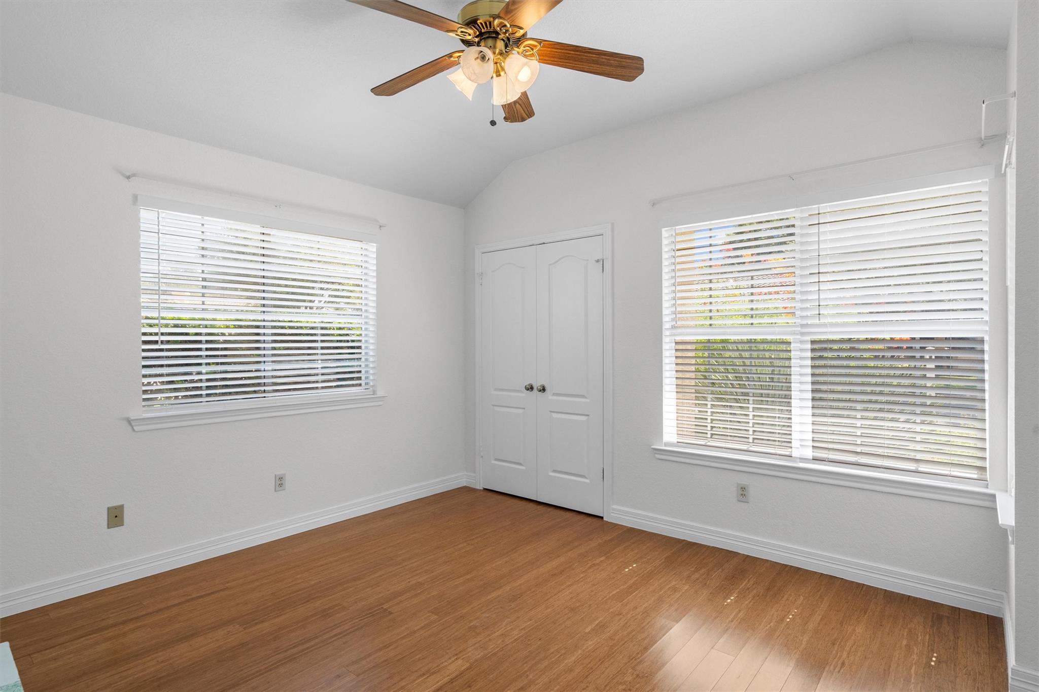 30205 Hacienda Ln, Georgetown, TX 78628