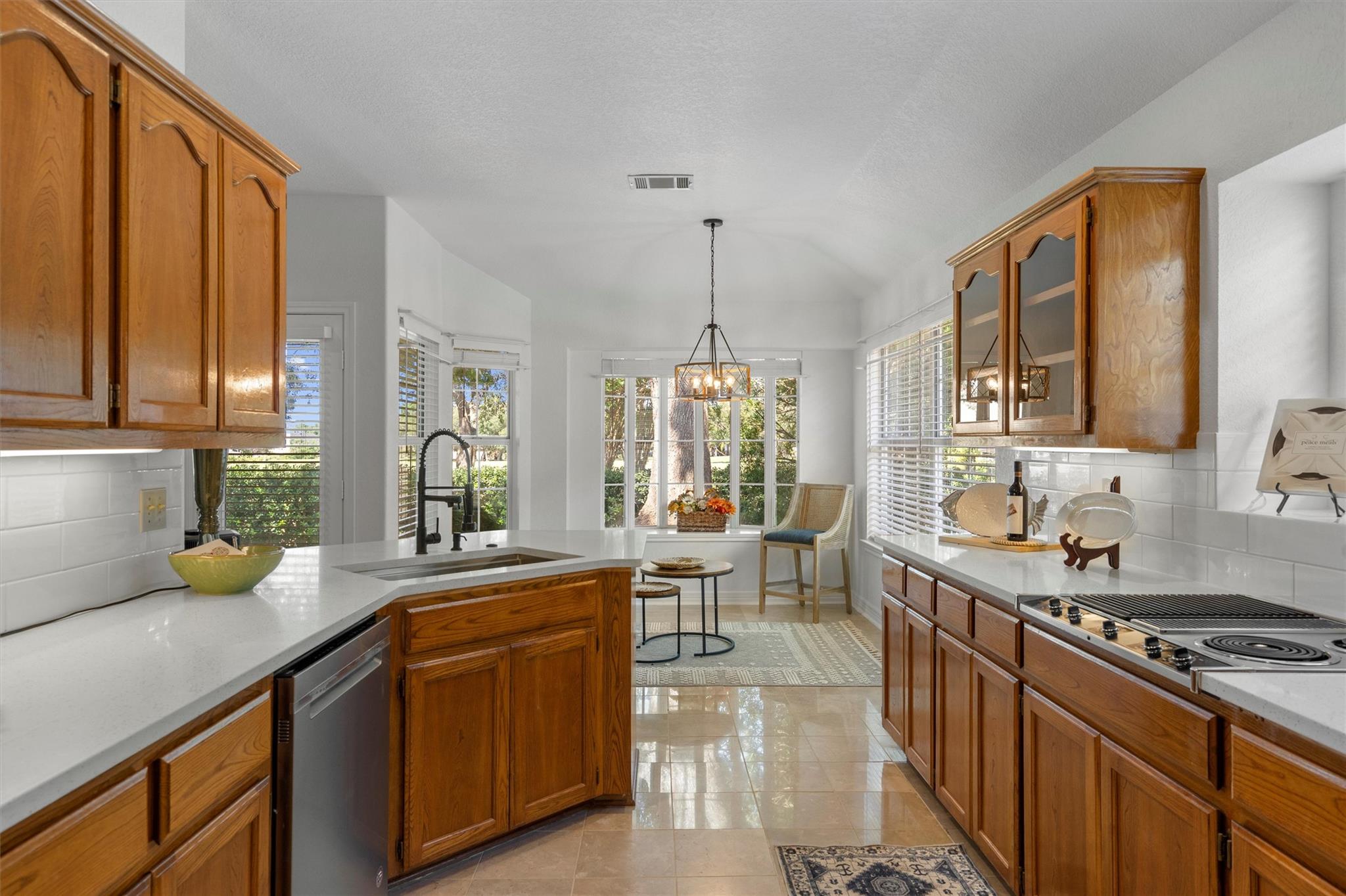 30205 Hacienda Ln, Georgetown, TX 78628